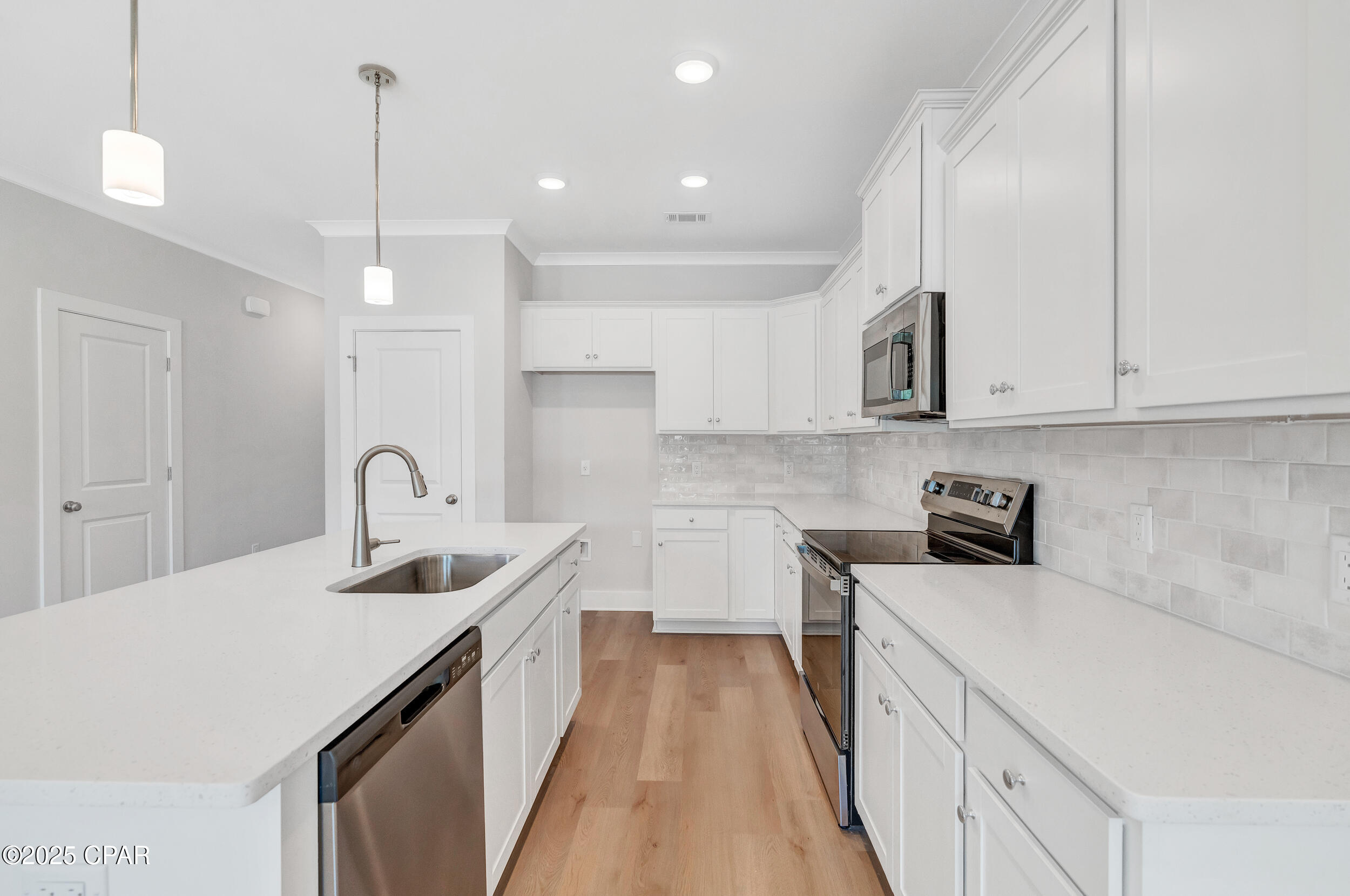 Colonial Landing - Residential