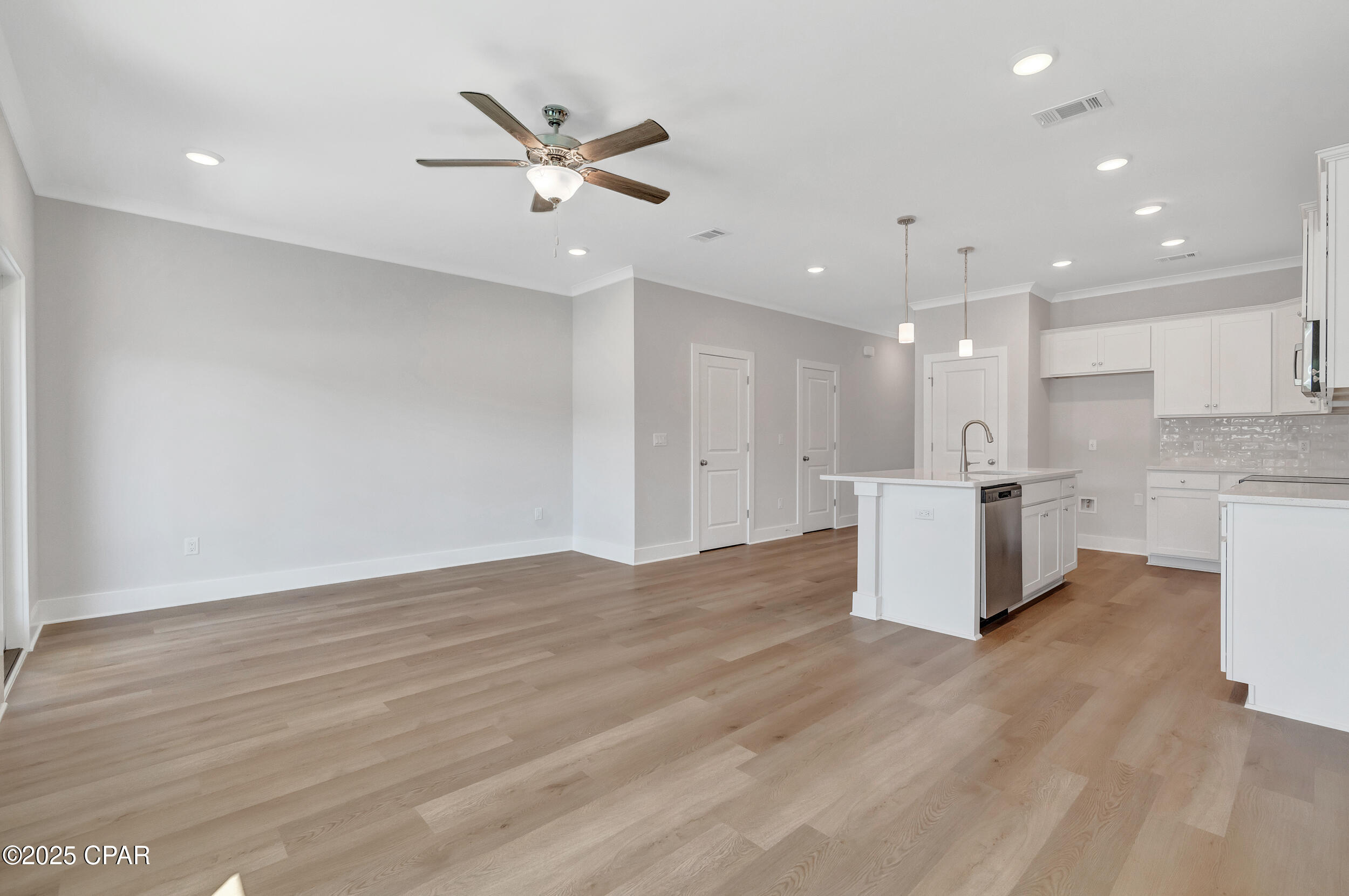 Colonial Landing - Residential