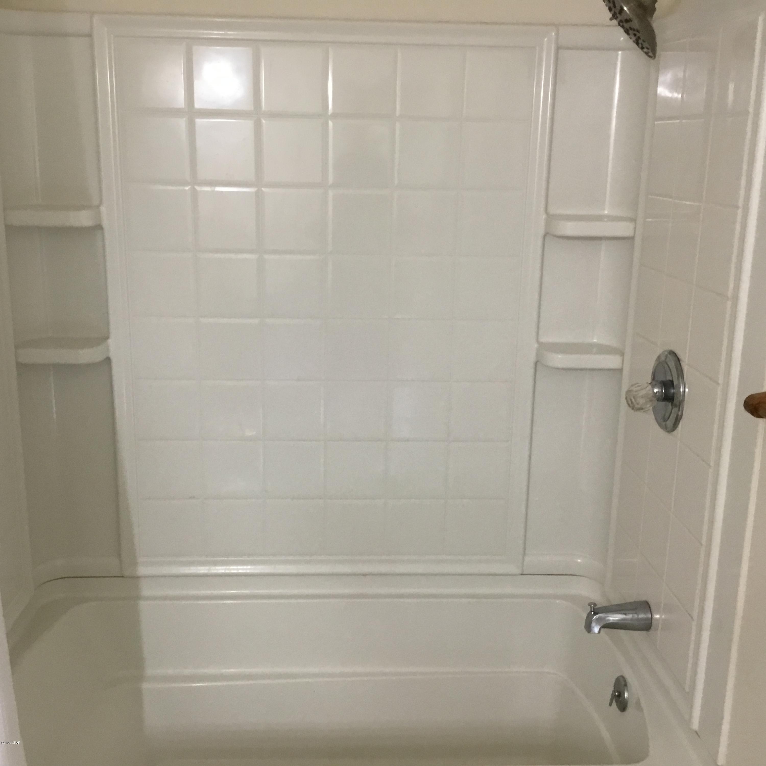 Delwood Estates Ph 1 - Residential Lease