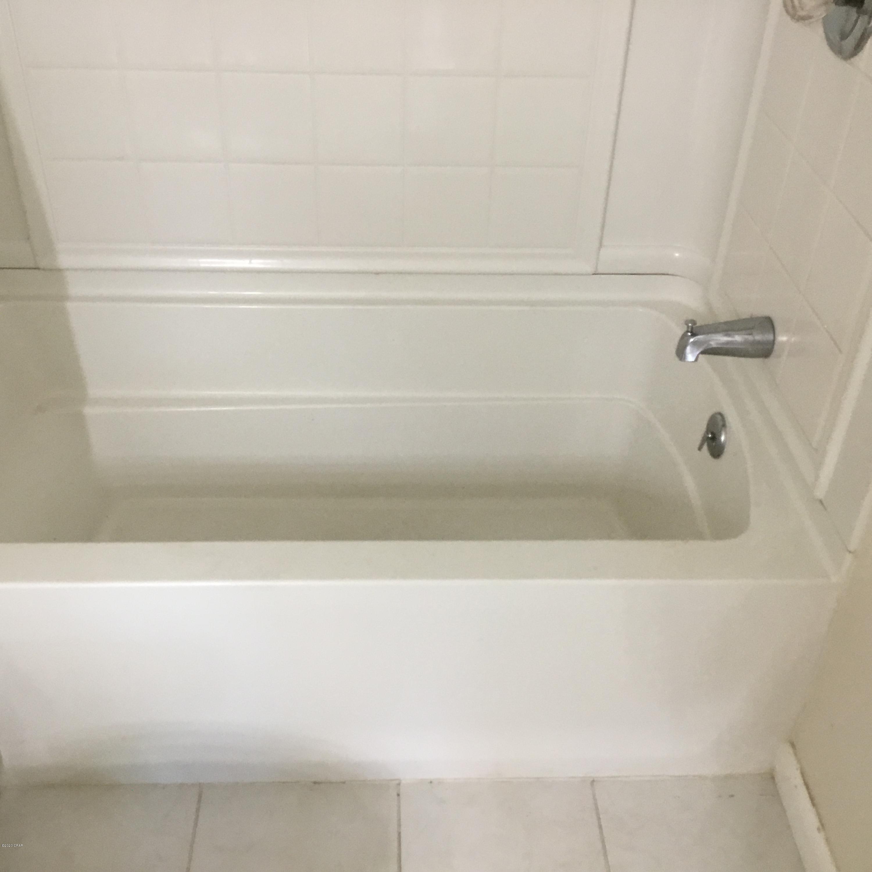 Delwood Estates Ph 1 - Residential Lease