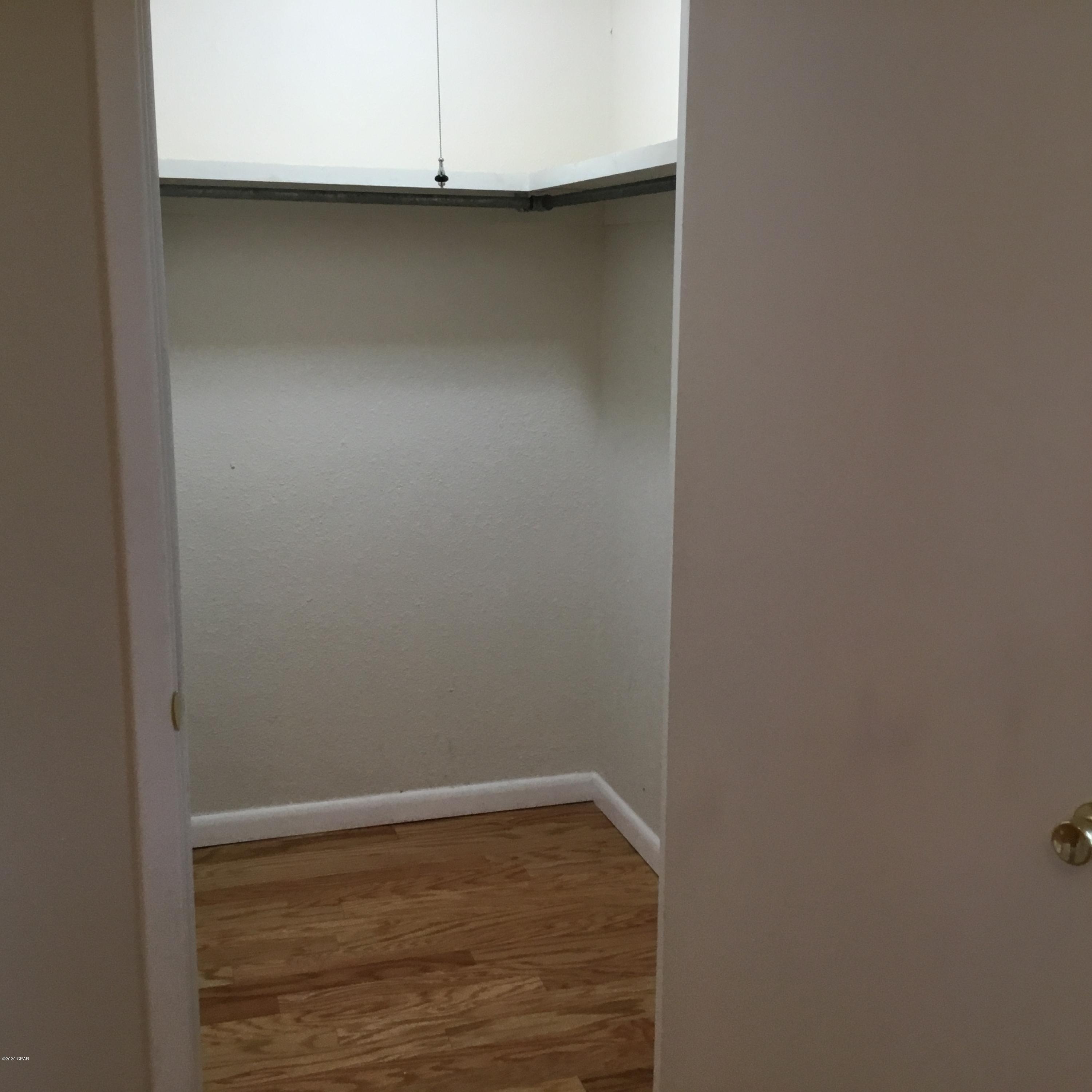 Delwood Estates Ph 1 - Residential Lease