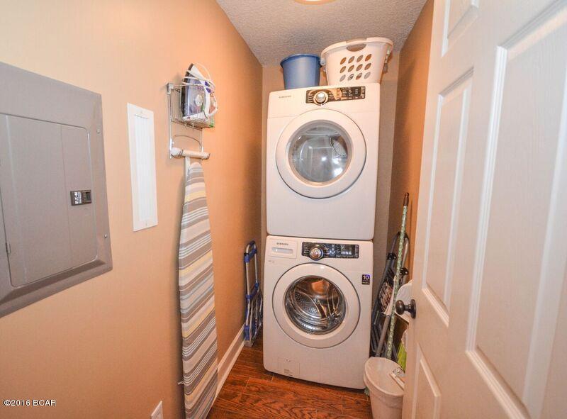 Tropic Winds - Residential