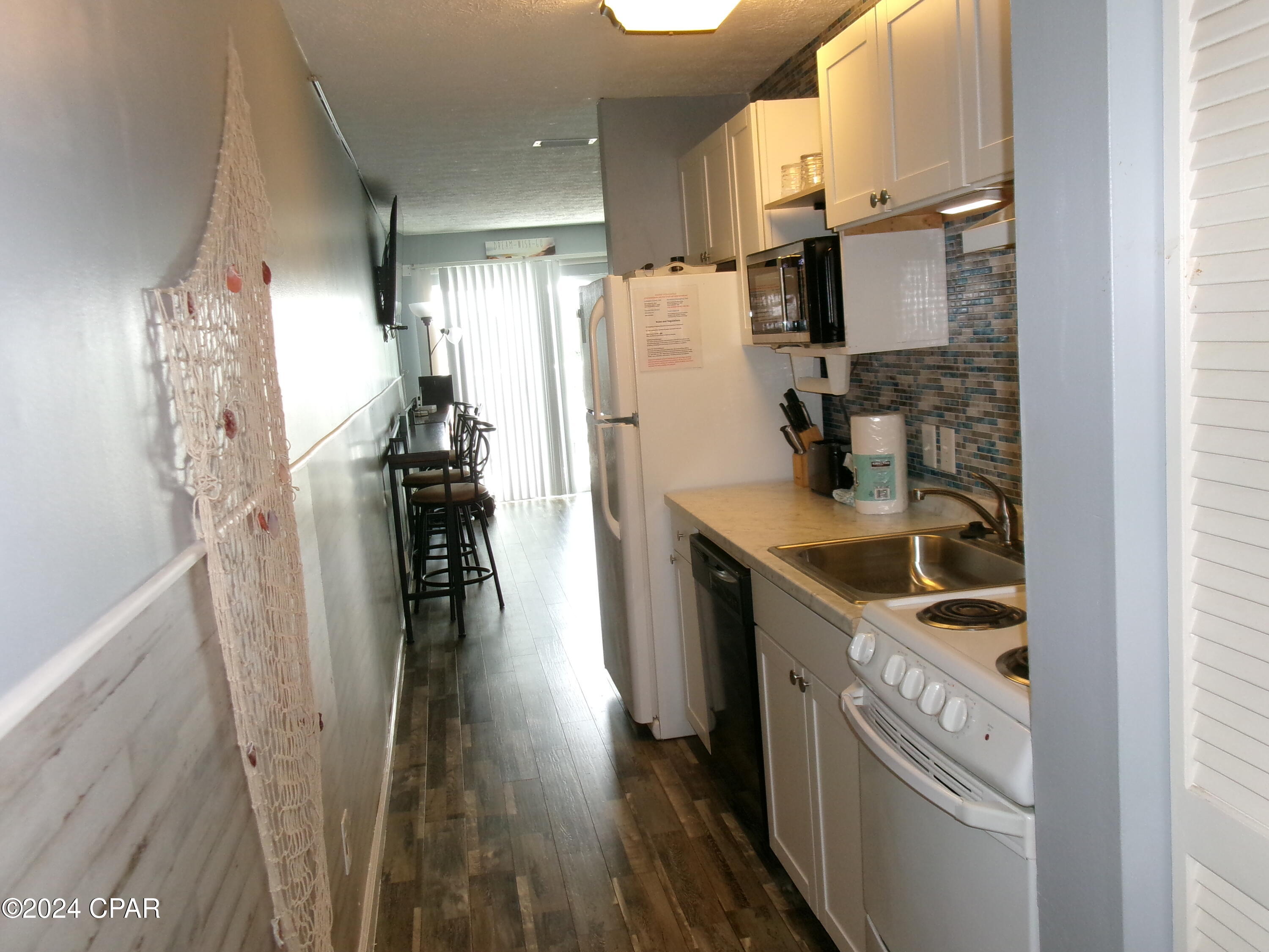 Lullwater Beach - Residential