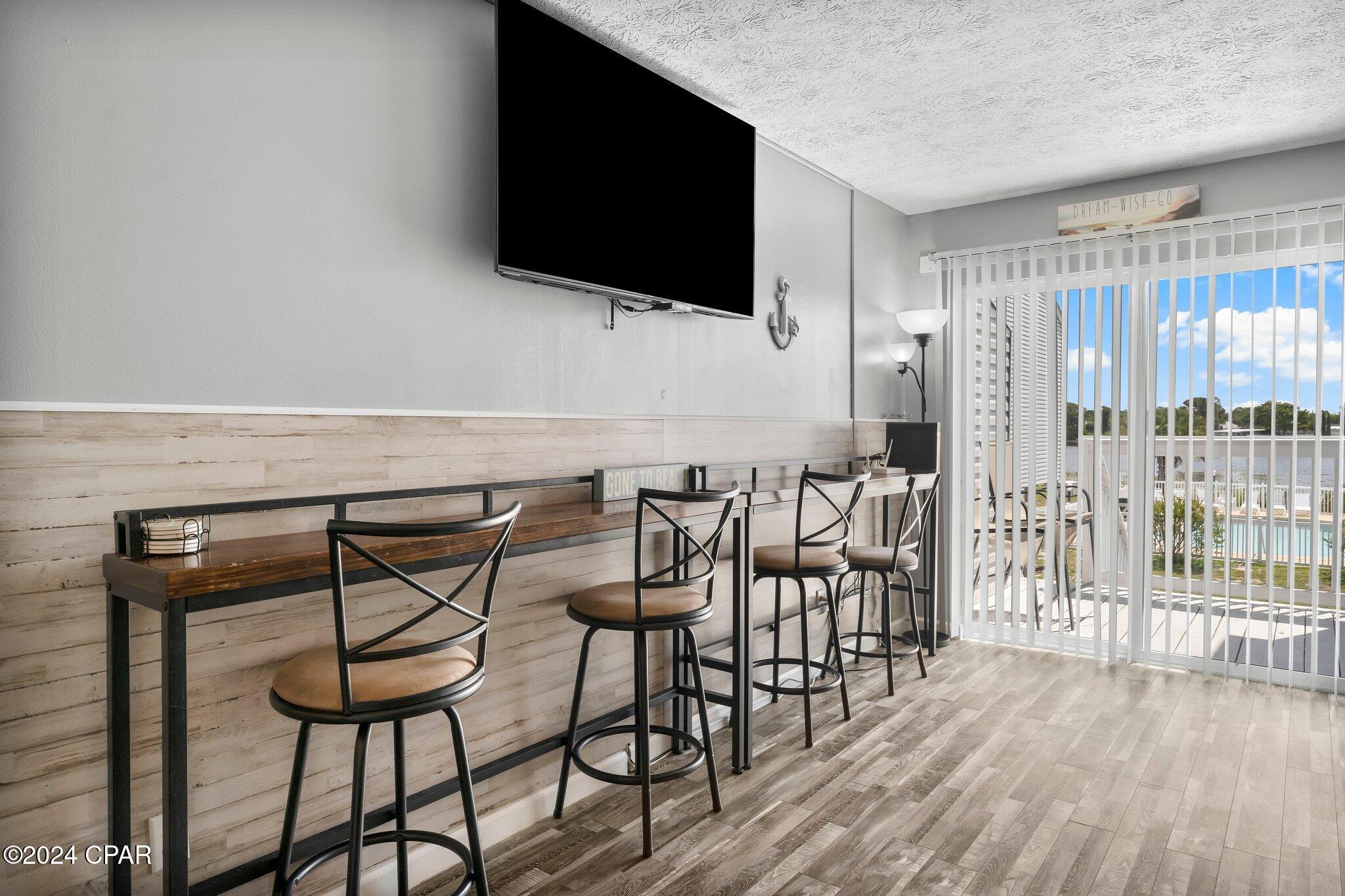 Lullwater Beach - Residential