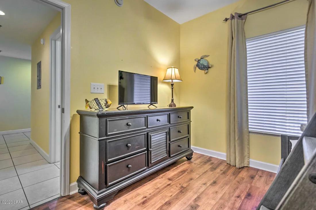 Splash Condo - Residential