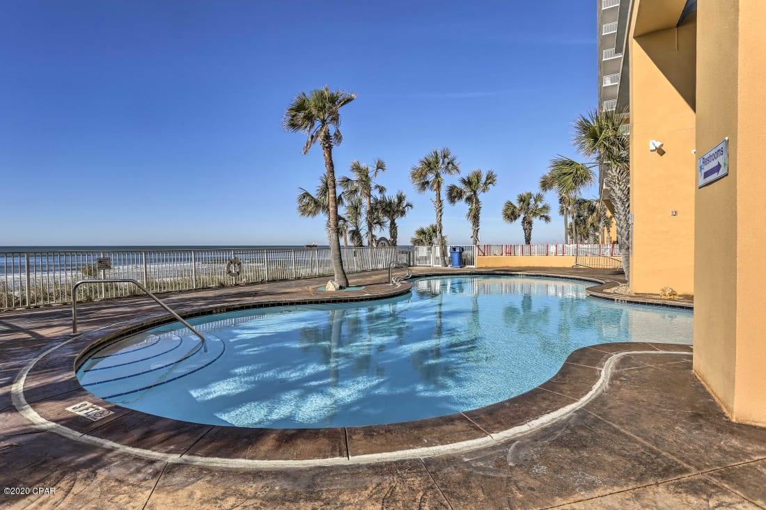 Splash Condo - Residential