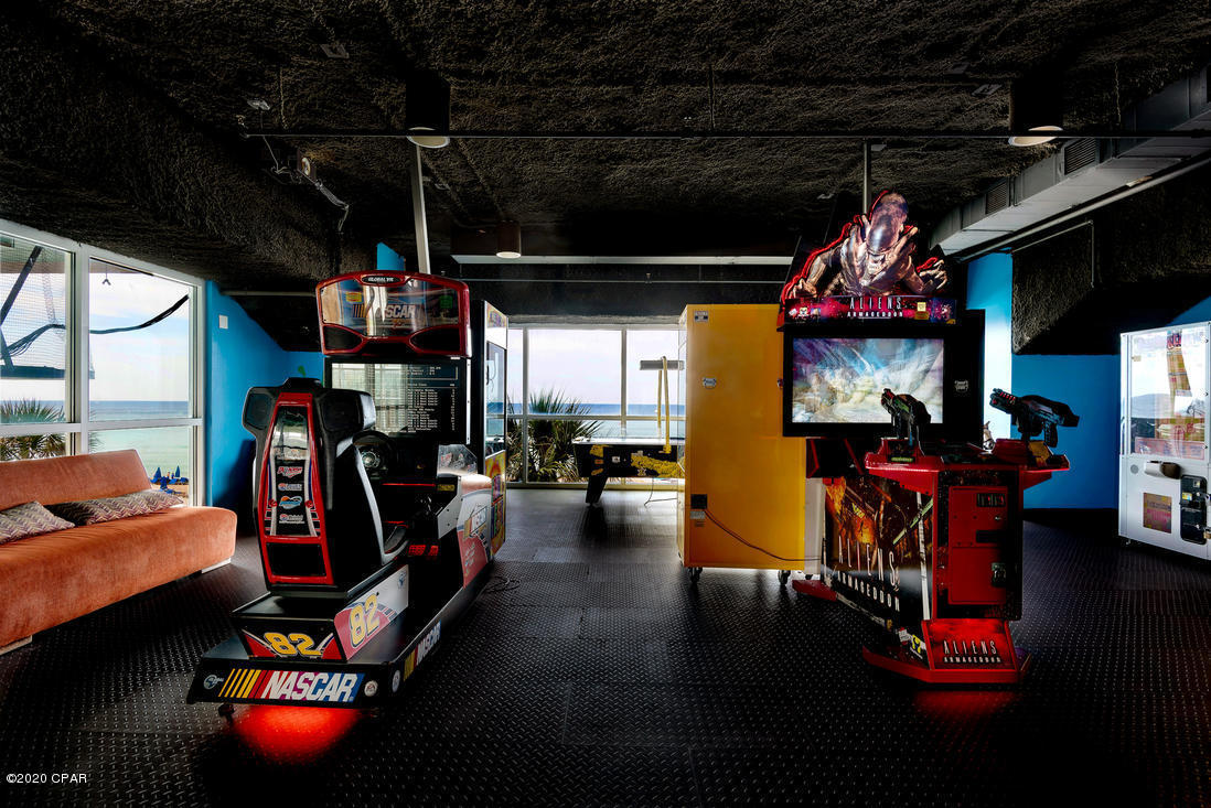 Splash Condo - Residential