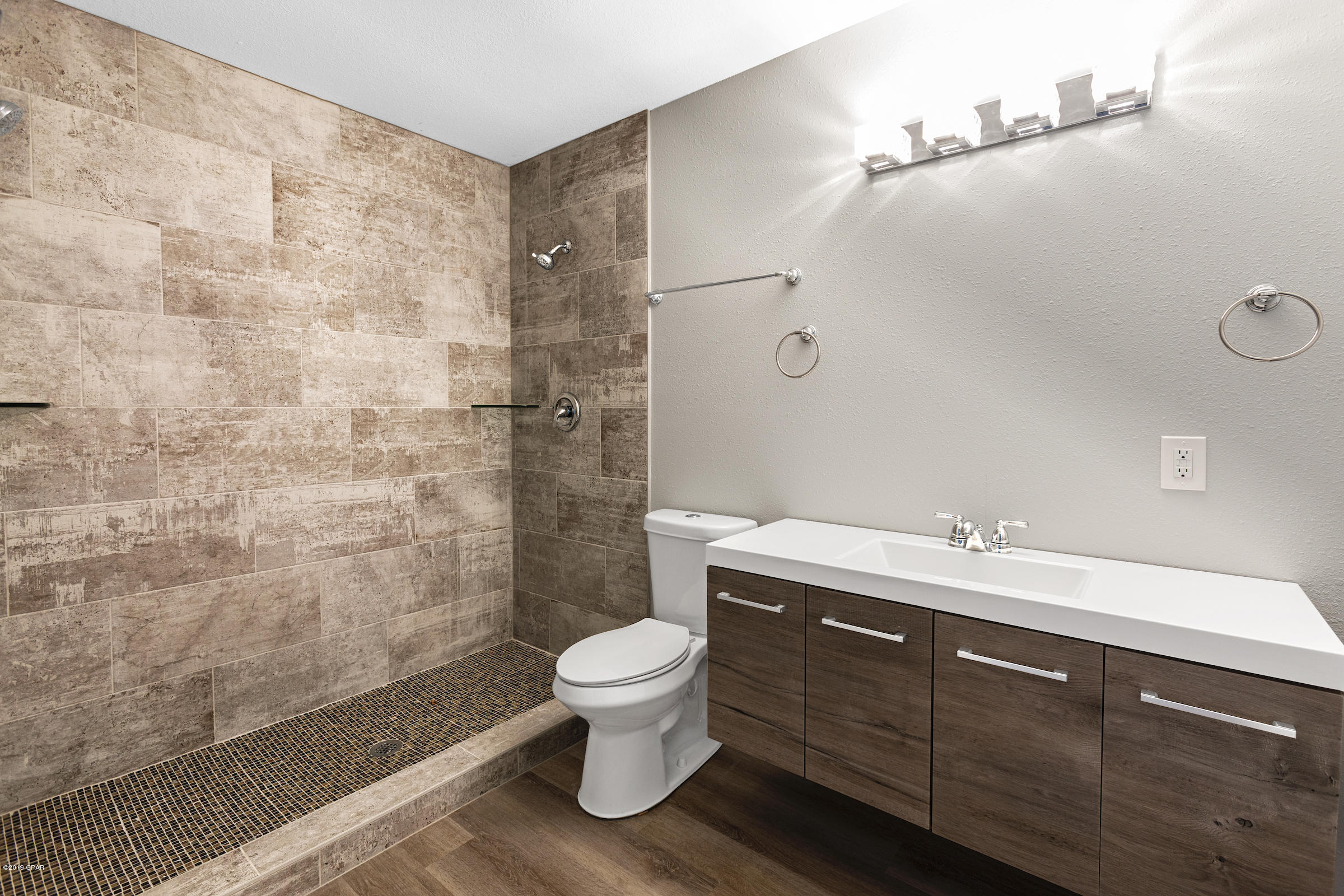 Hentz 1st Add Unit B - Residential