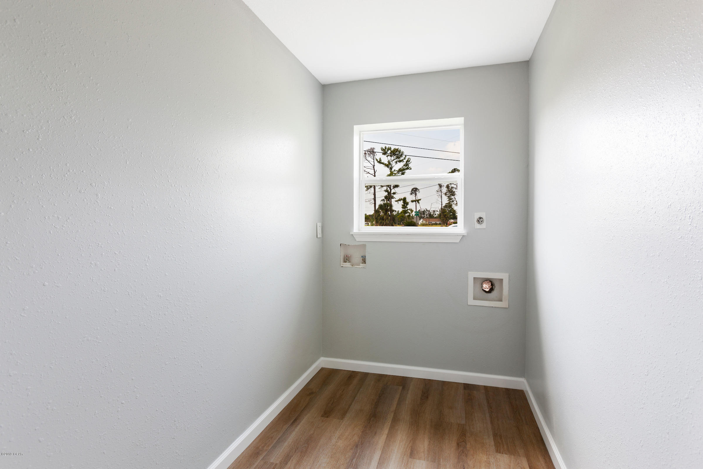 Hentz 1st Add Unit B - Residential