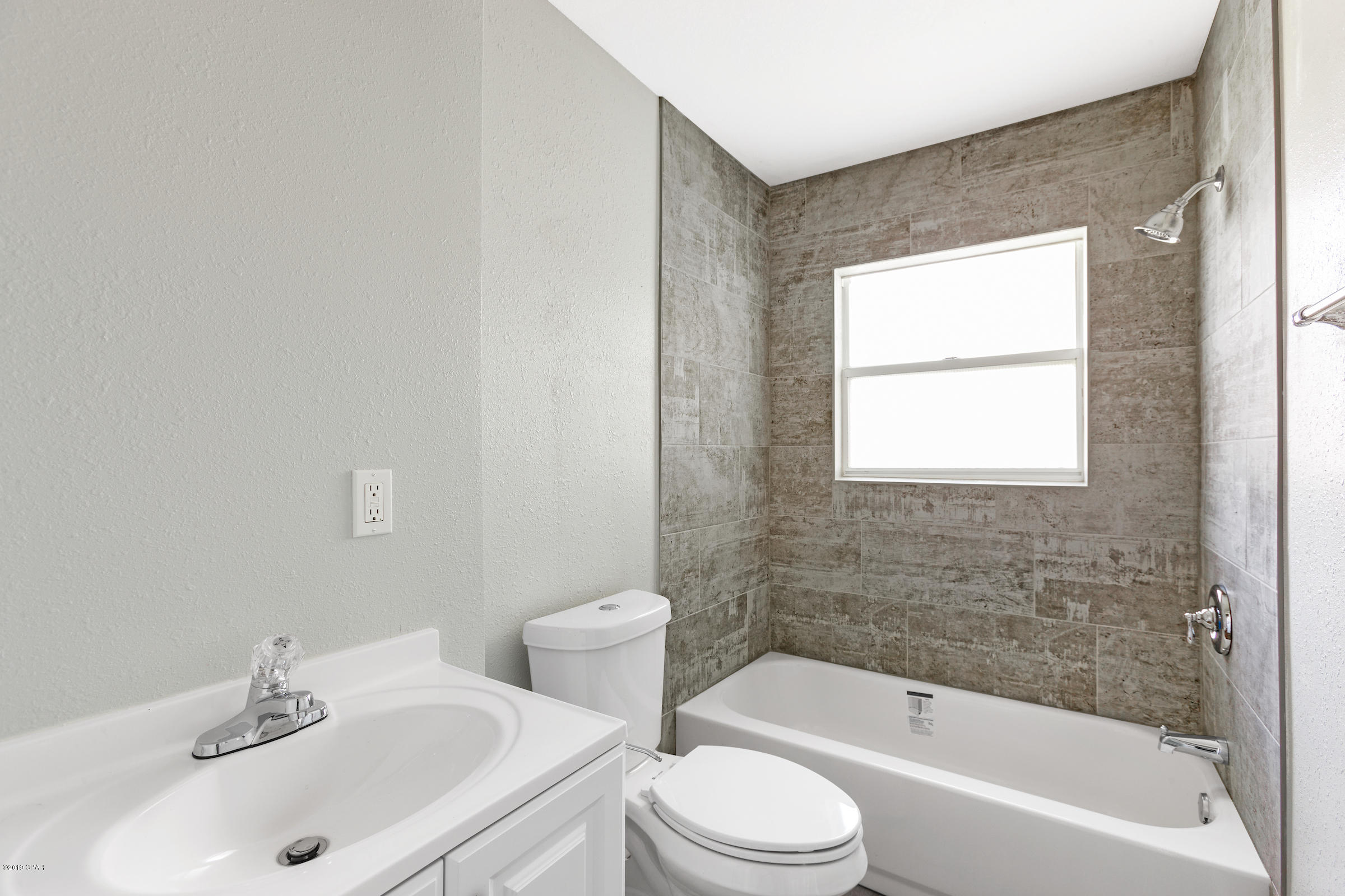 Hentz 1st Add Unit B - Residential