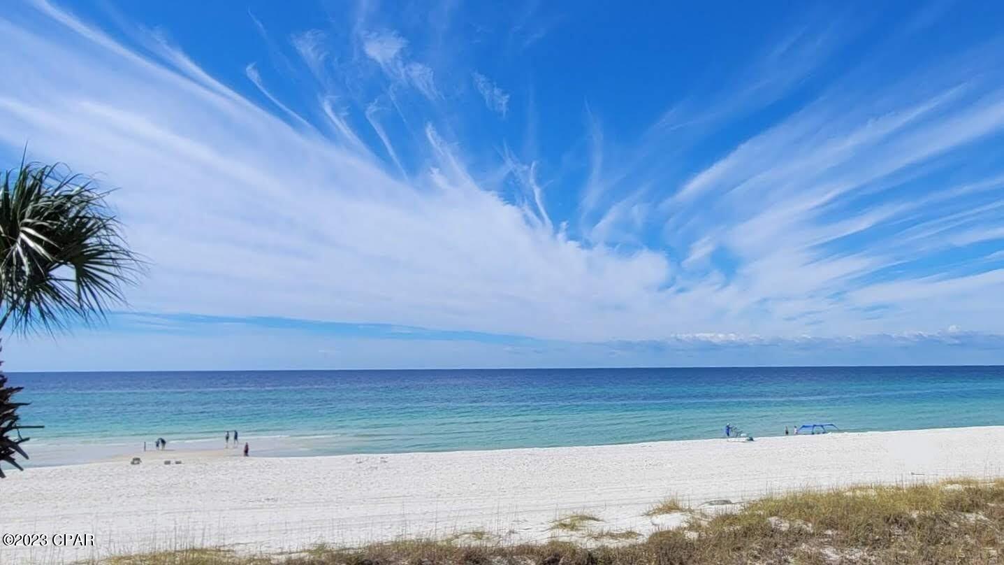 Stingray Condo. - Residential