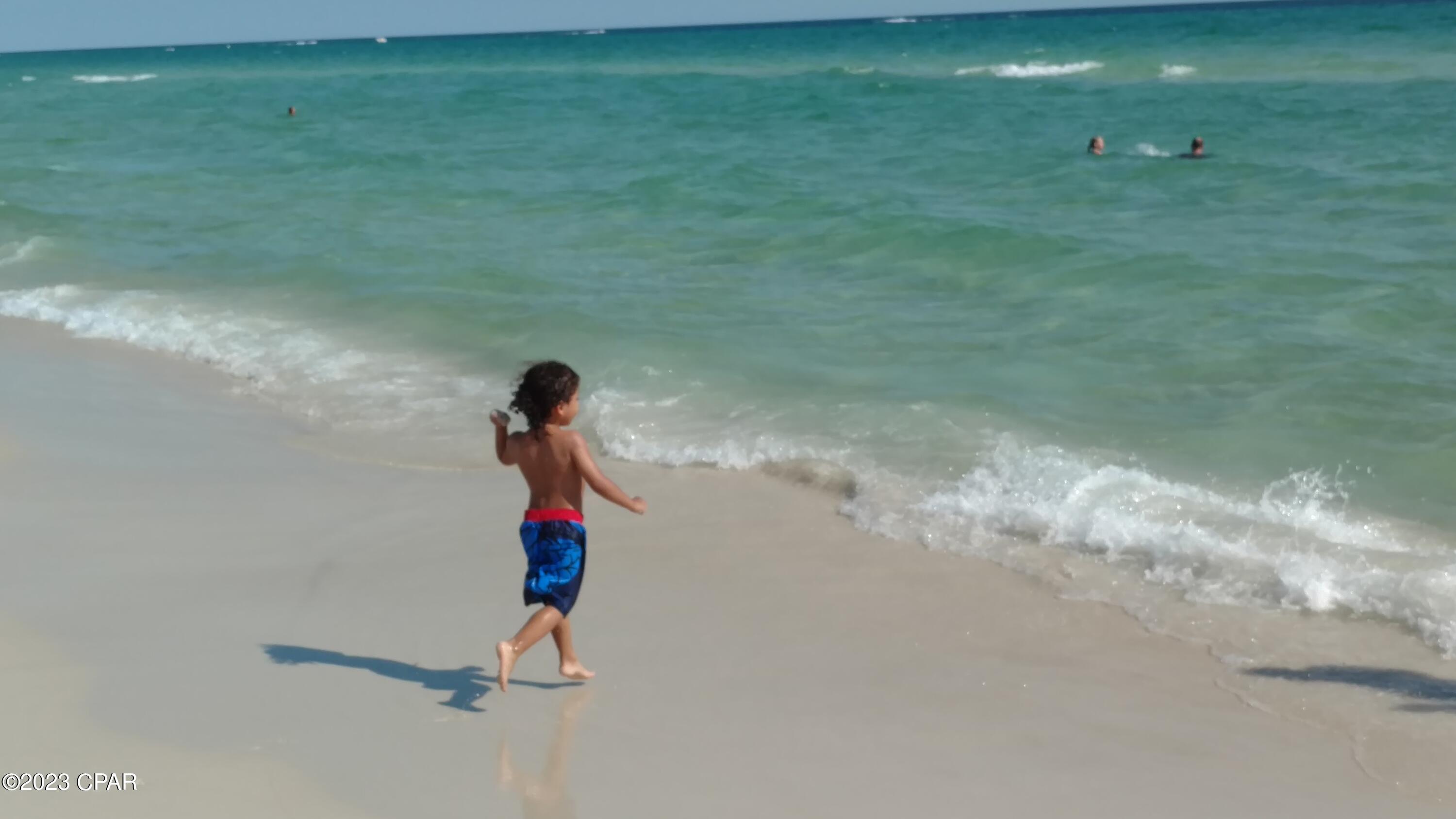 Stingray Condo. - Residential