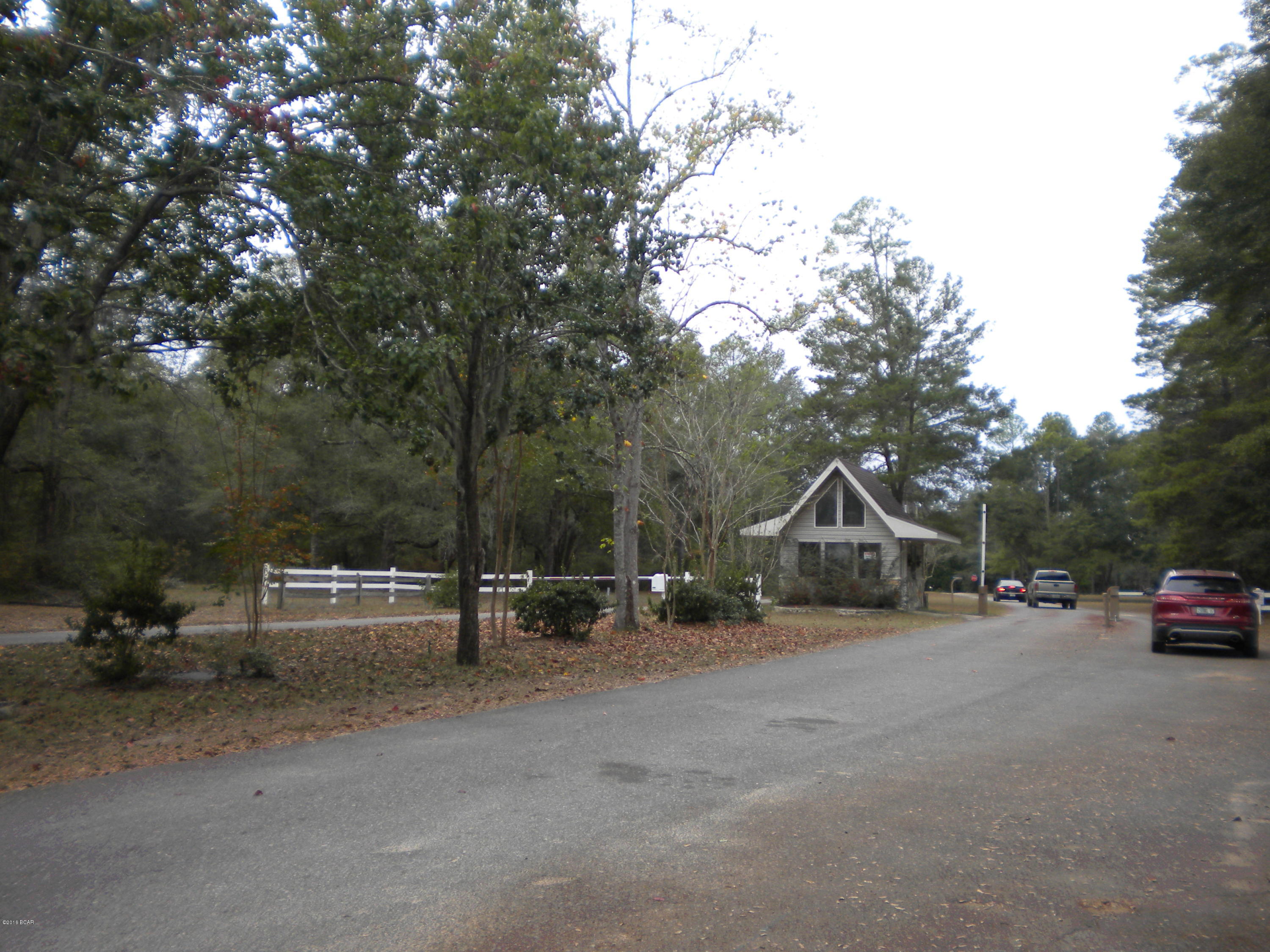 Paradise Lakes - Land