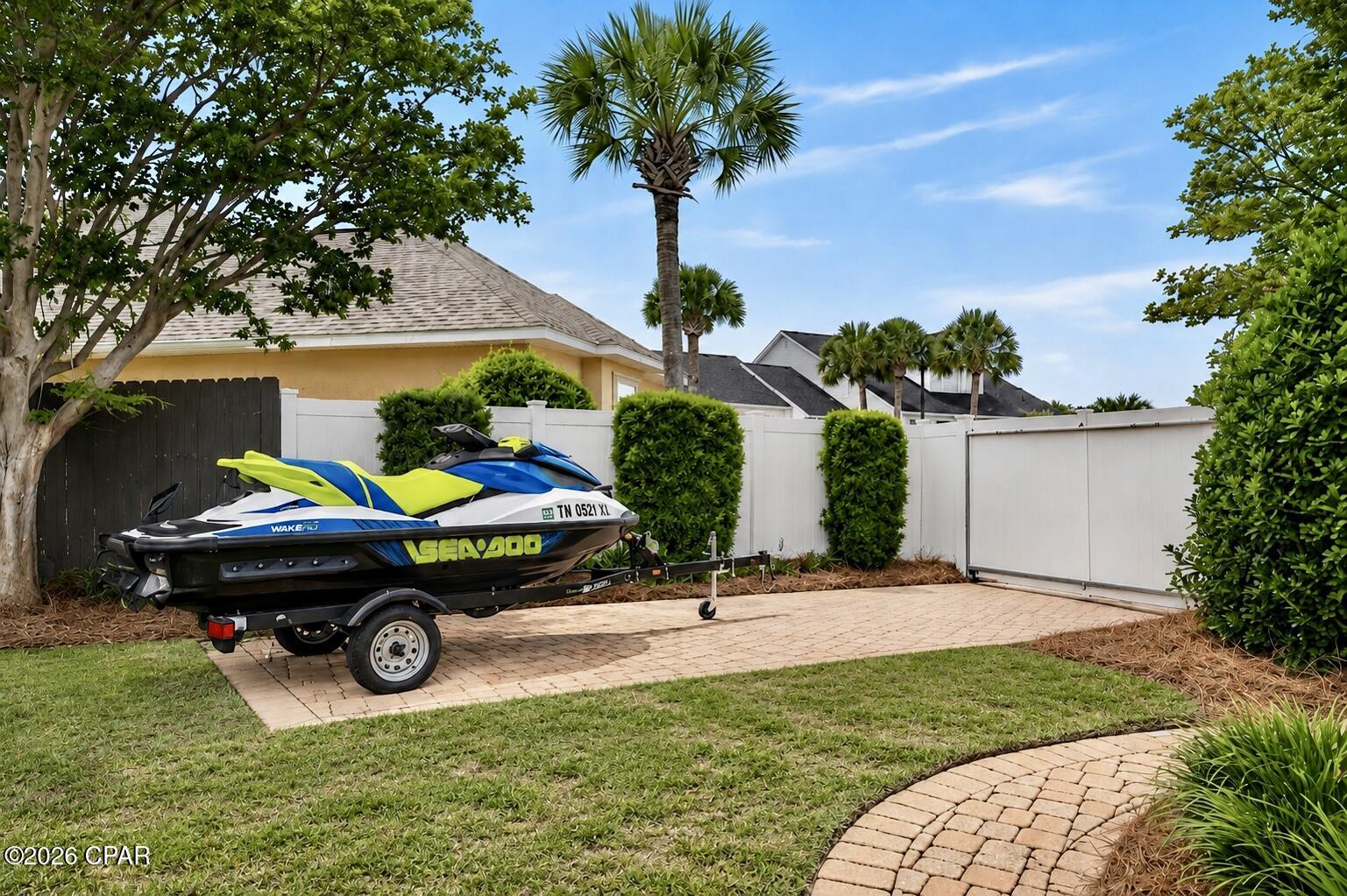 Legend Lakes - Residential