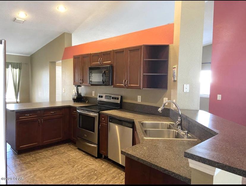 Hammocks - Residential Lease