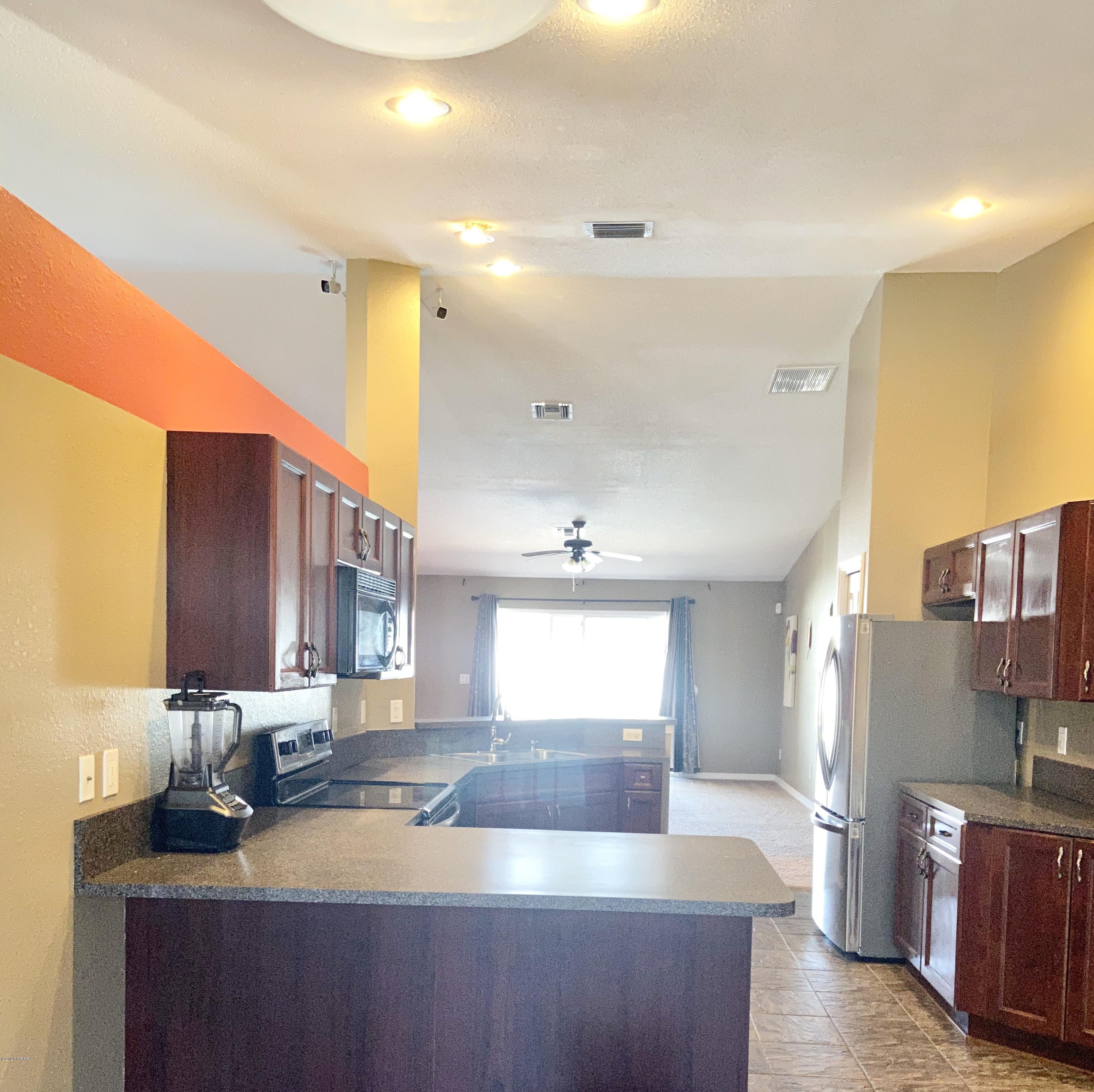 Hammocks - Residential Lease