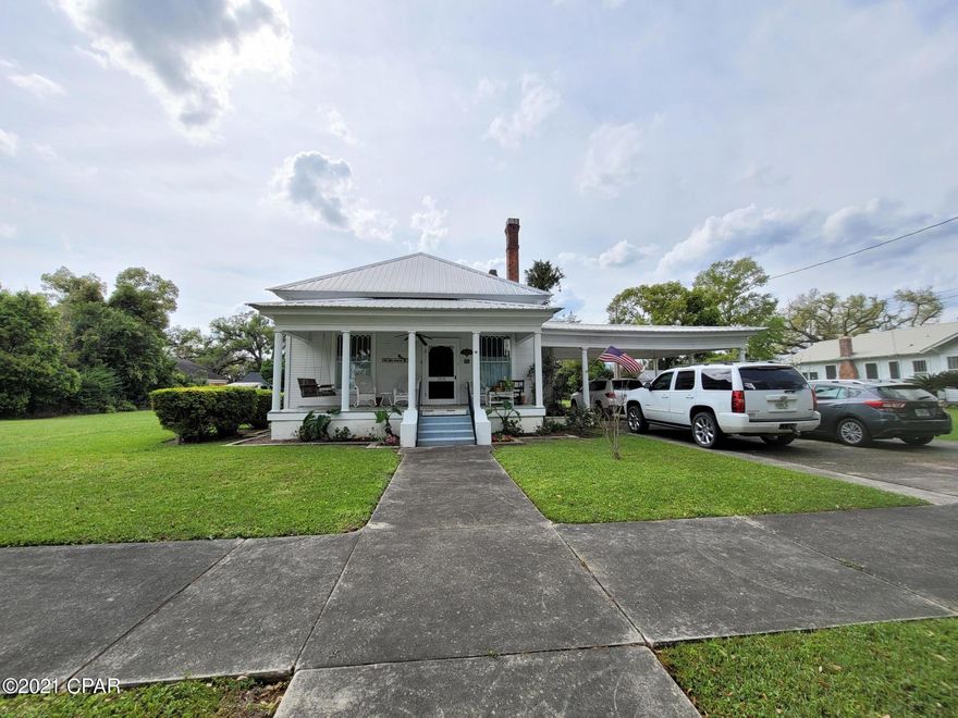 Beautiful Historic home in the City of Southern Charm! This 3/2 Marianna beauty is ready for new owners to sit on the front porch and watch the world go by. If you enjoy character, this is it! This home has a large living area, formal dining room, and a spacious kitchen. The master bedroom has view of the back yard patio with a vine covered pergola. Two additional bedrooms are joined by a Jack/Jill style bathroom. Make an appointment to see this treasure today!