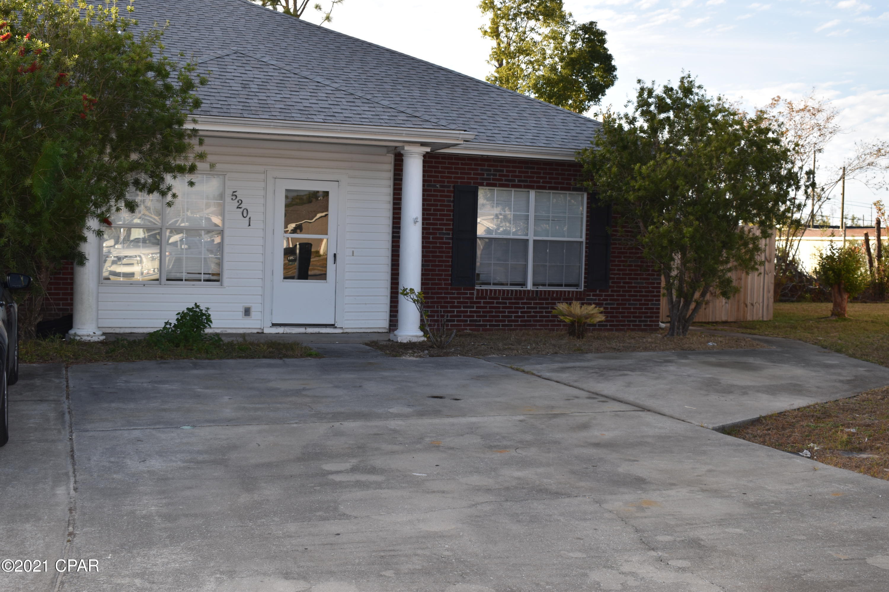 [No Recorded Subdiv] - Residential Lease