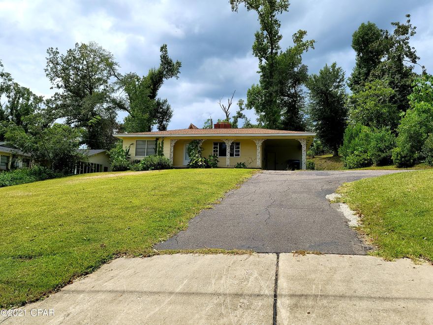 Cute 2/1 with a mother in law suite! Home has beautiful, original hardwood floors that have been refinished! Perfect starter home with potential for extra income if buyer preferred to rent the suite out back! The A-Frame loft style apartment has a full bath and a kitchenette with a large living area! This home has great curb appeal and lots of charm. Make an appointment to see it today!