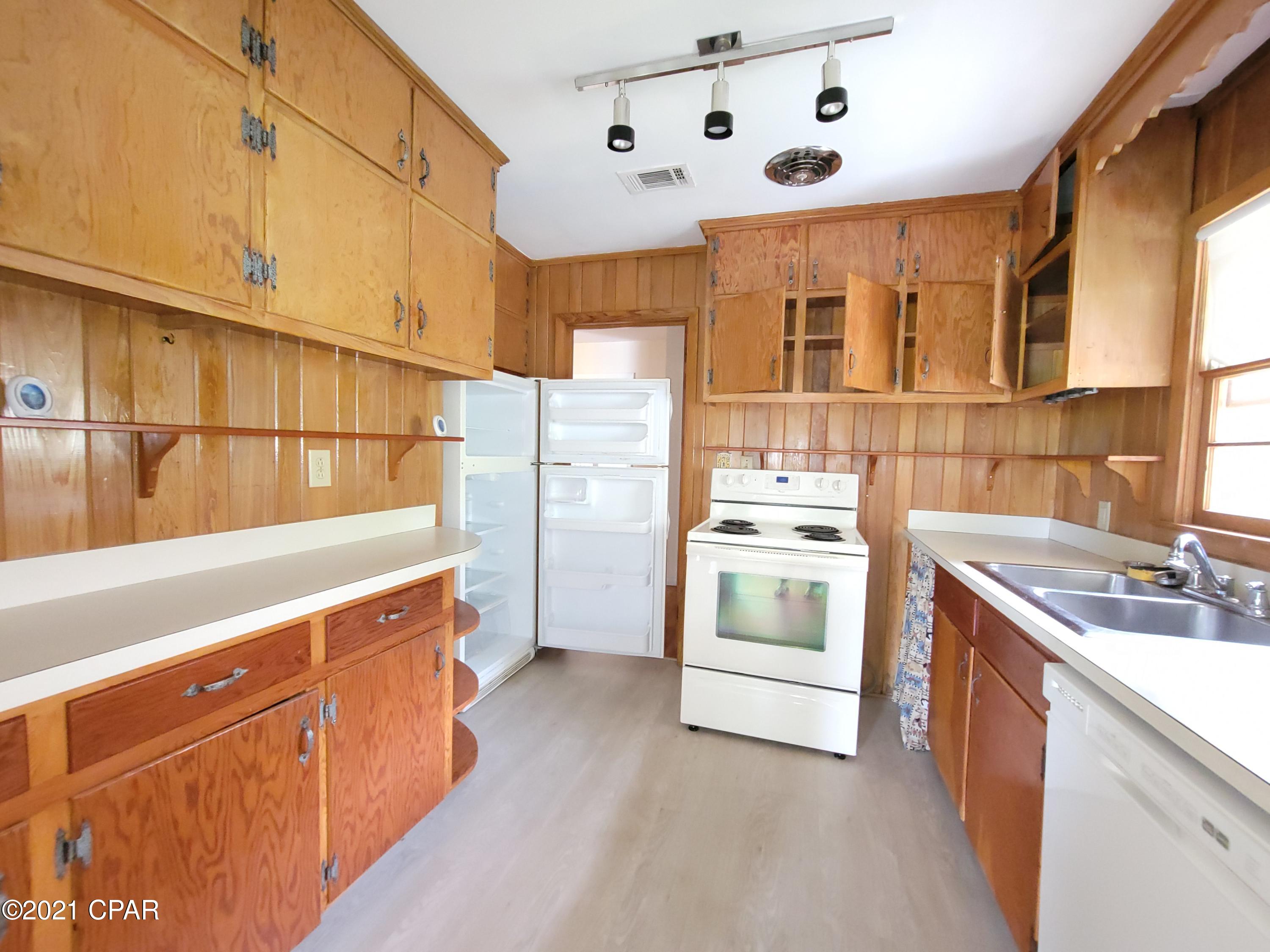 [No Recorded Subdiv] - Residential