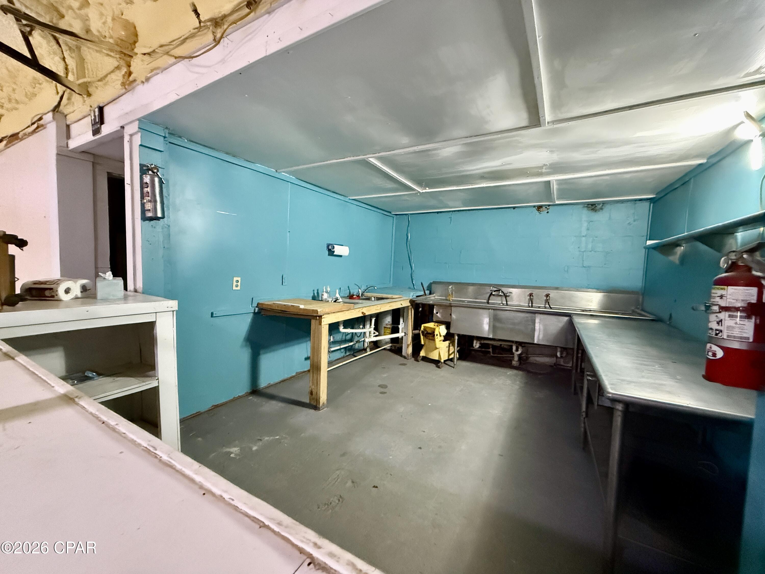 [No Recorded Subdiv] - Commercial Sale