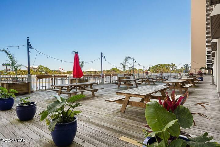 Laketown Wharf - Residential