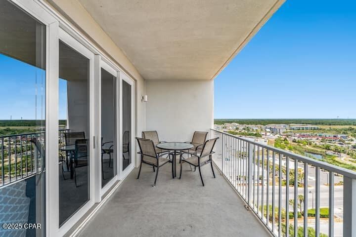 Laketown Wharf - Residential