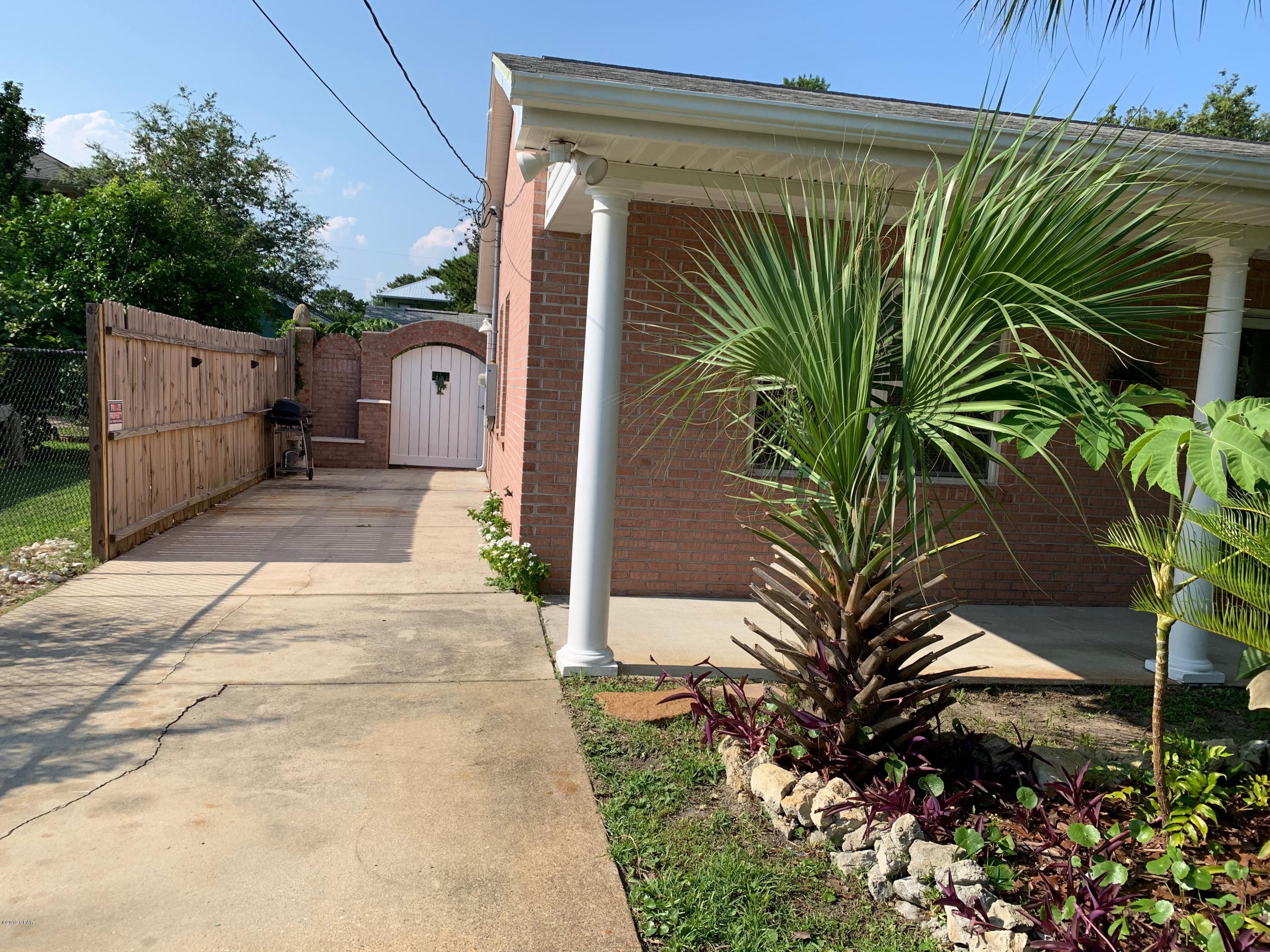 Riviera Beach 1st Add - Residential