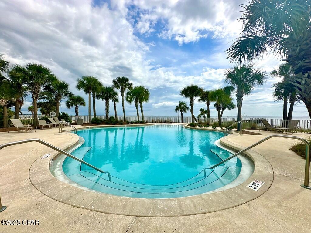 Windward Beach Resort - Land