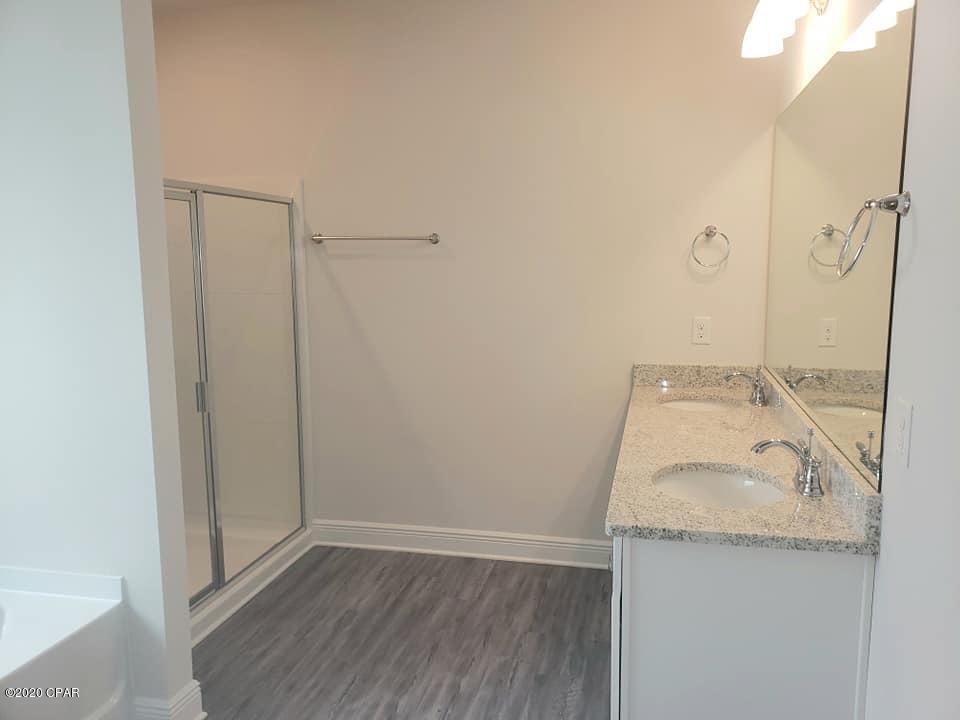 Emerald Cove Villas - Residential