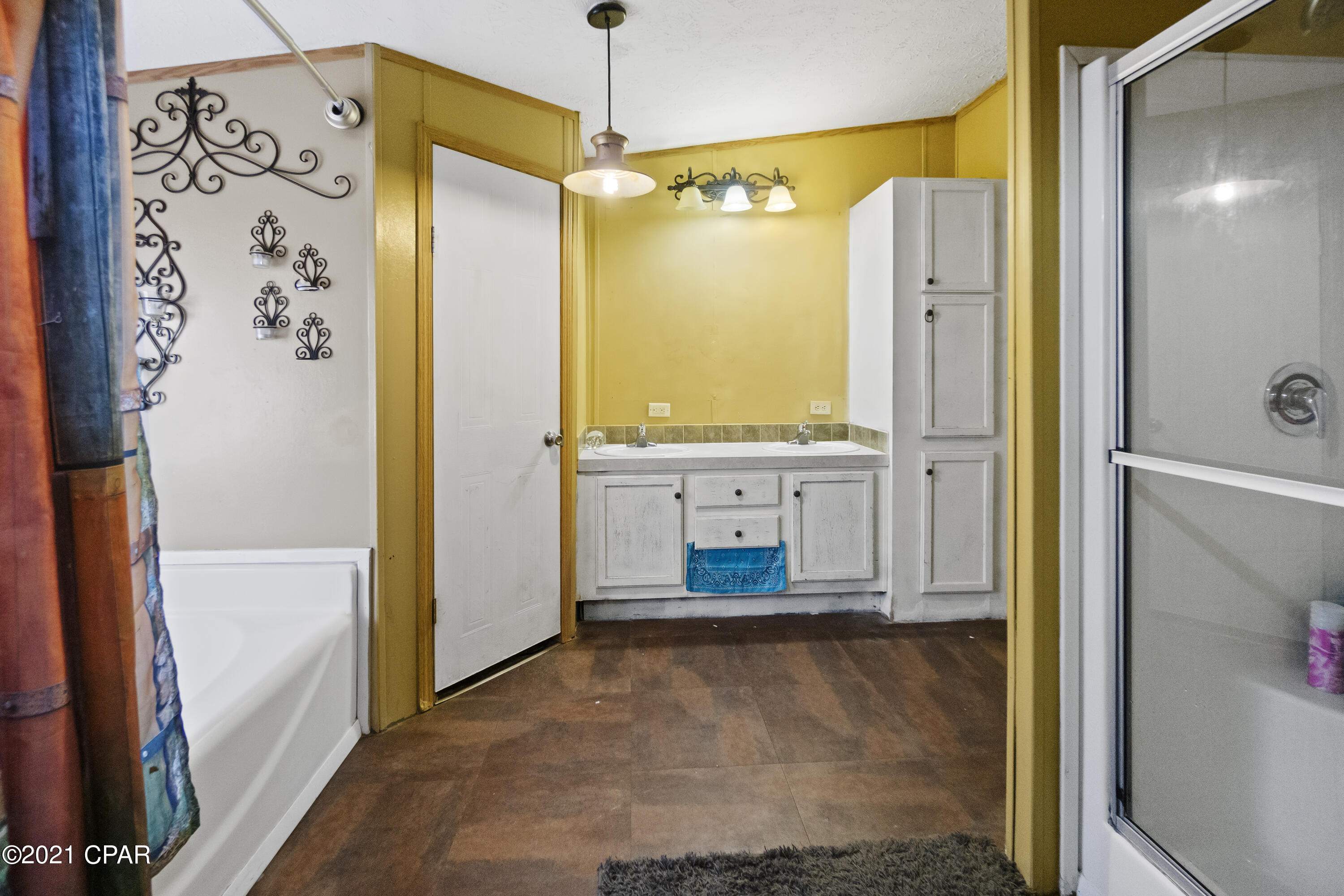 Leisure Lakes - Residential