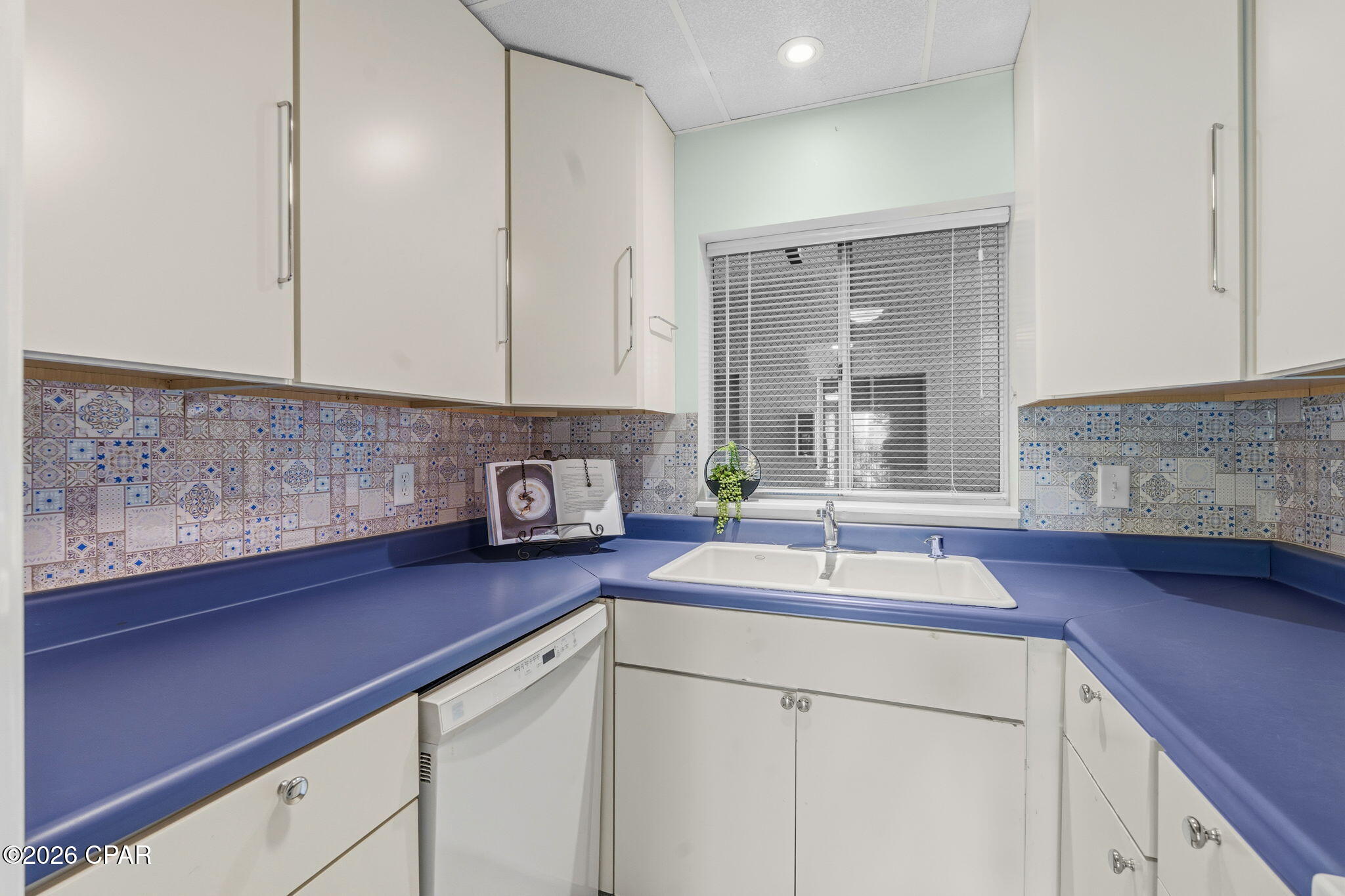 Bay Club Condo Ph 2 - Residential