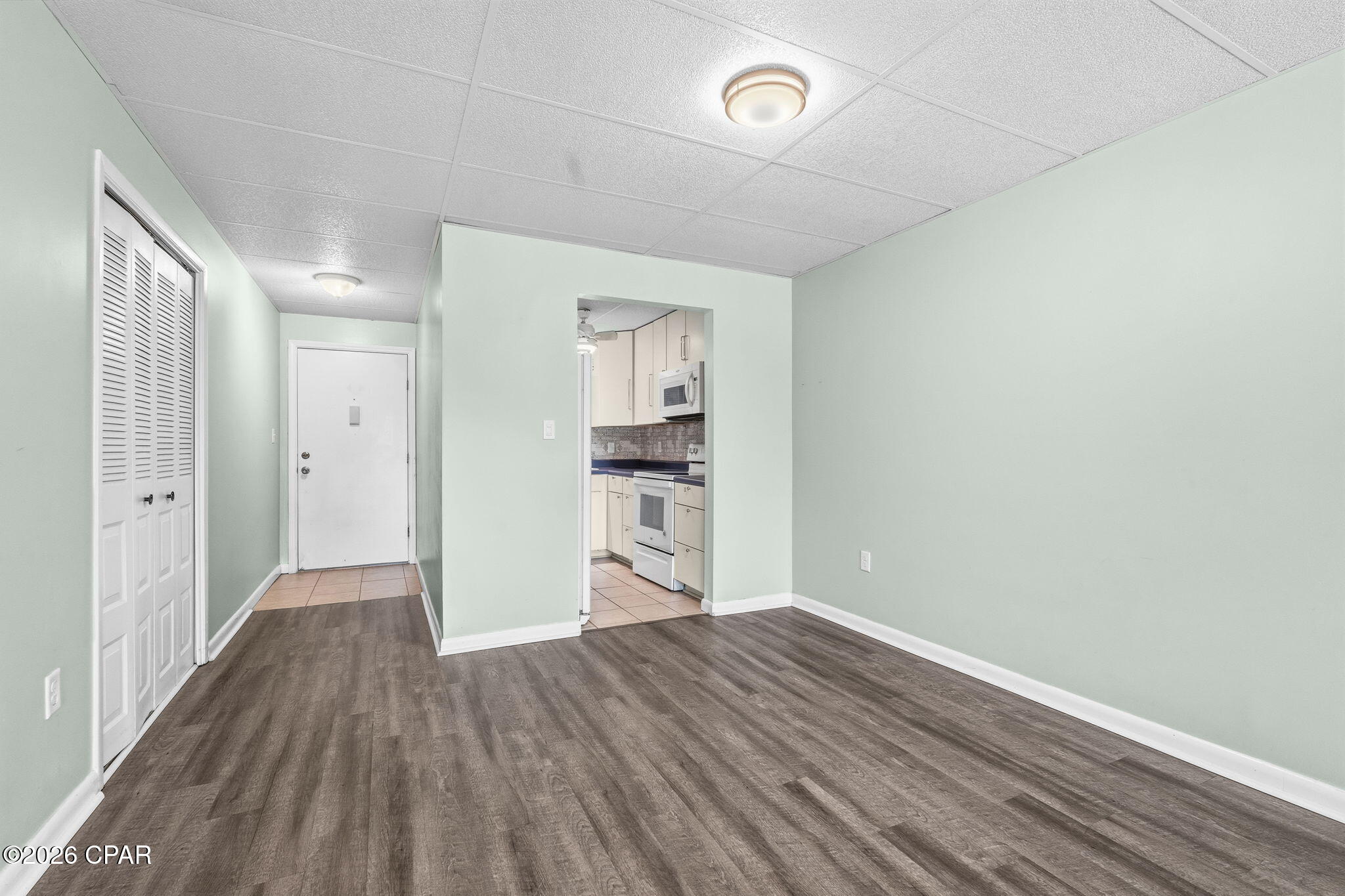 Bay Club Condo Ph 2 - Residential