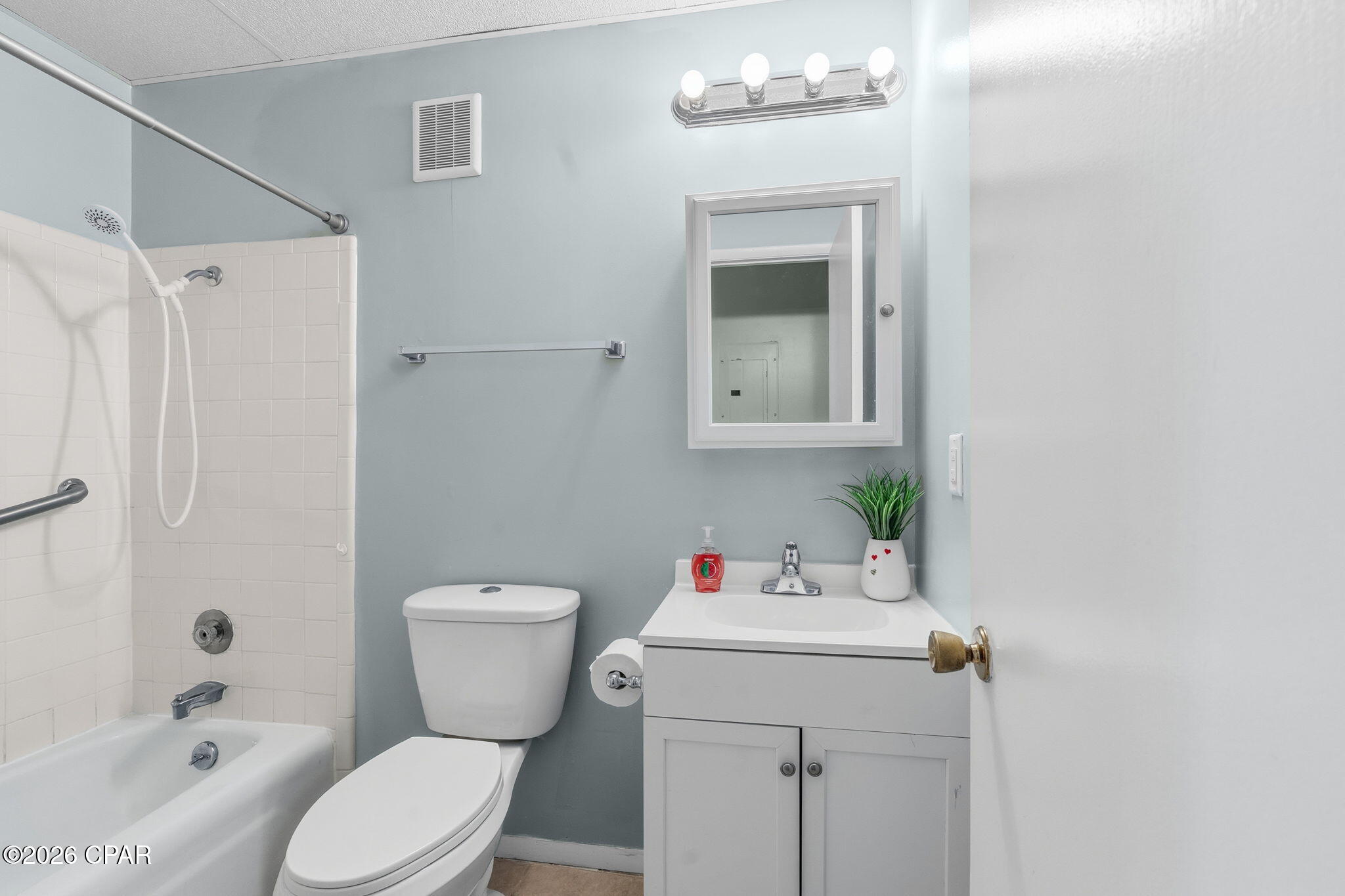 Bay Club Condo Ph 2 - Residential