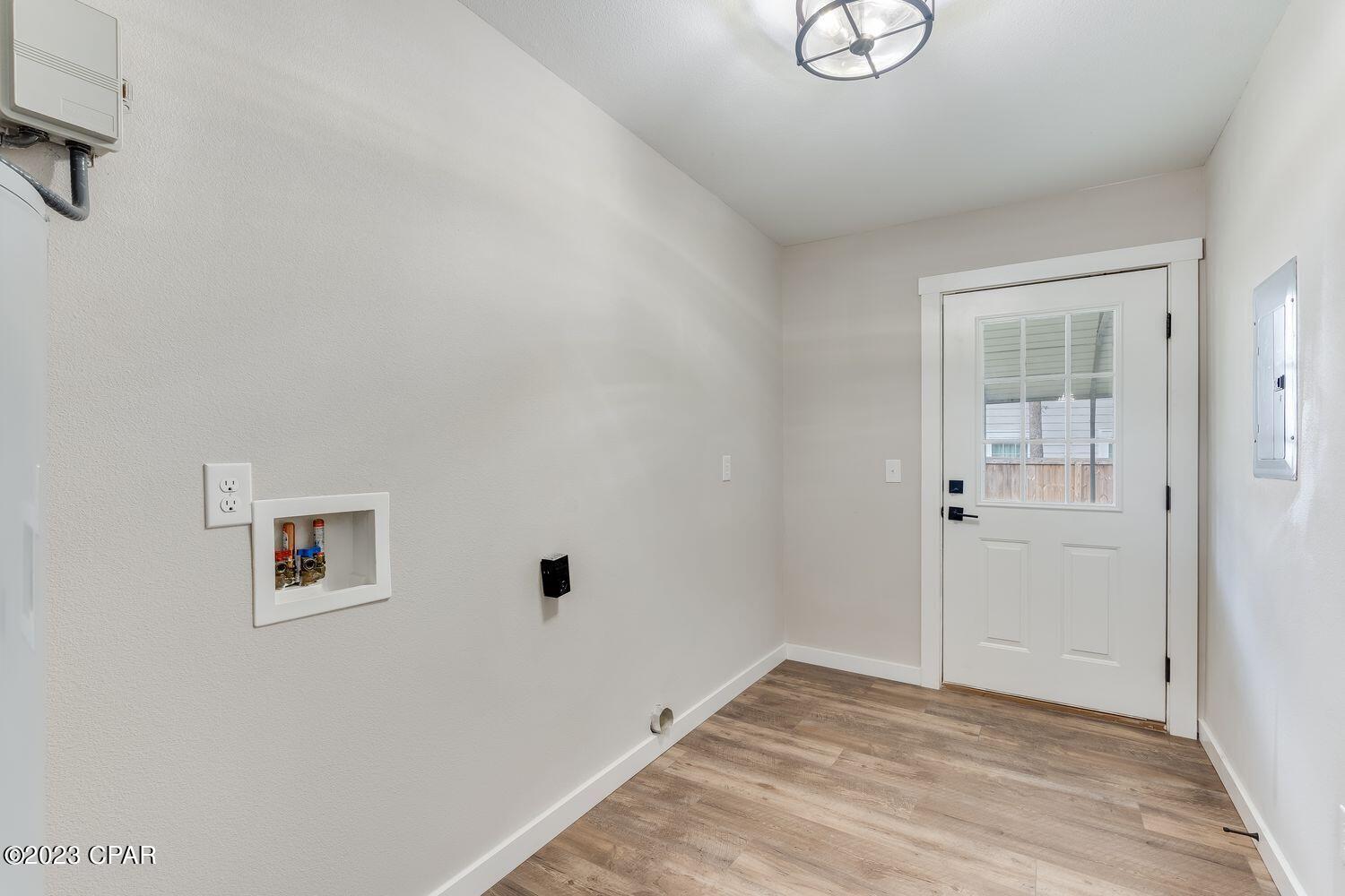 Lagrange Shores - Residential