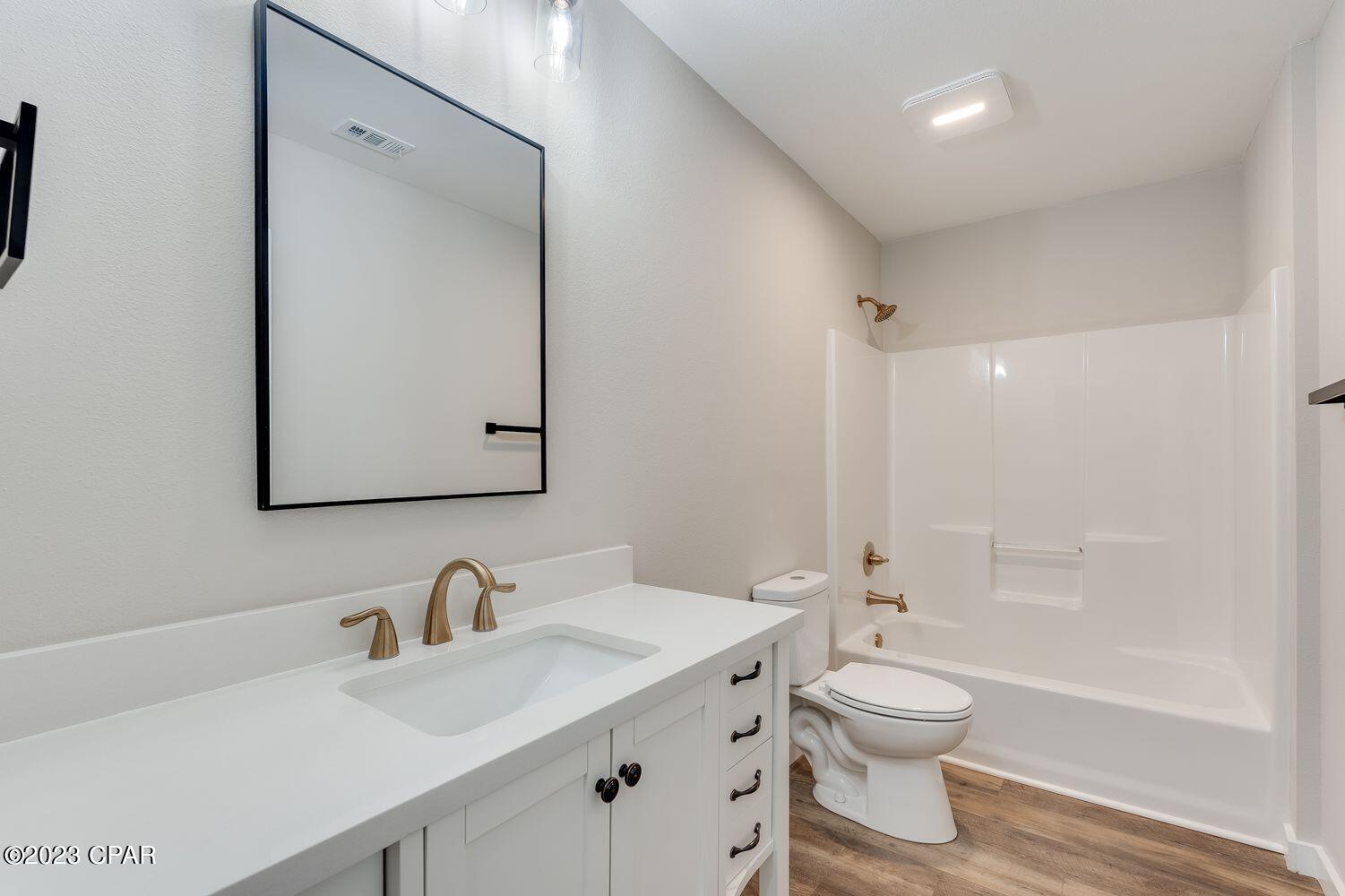 Lagrange Shores - Residential