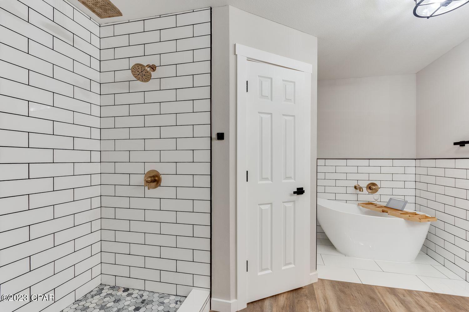 Lagrange Shores - Residential