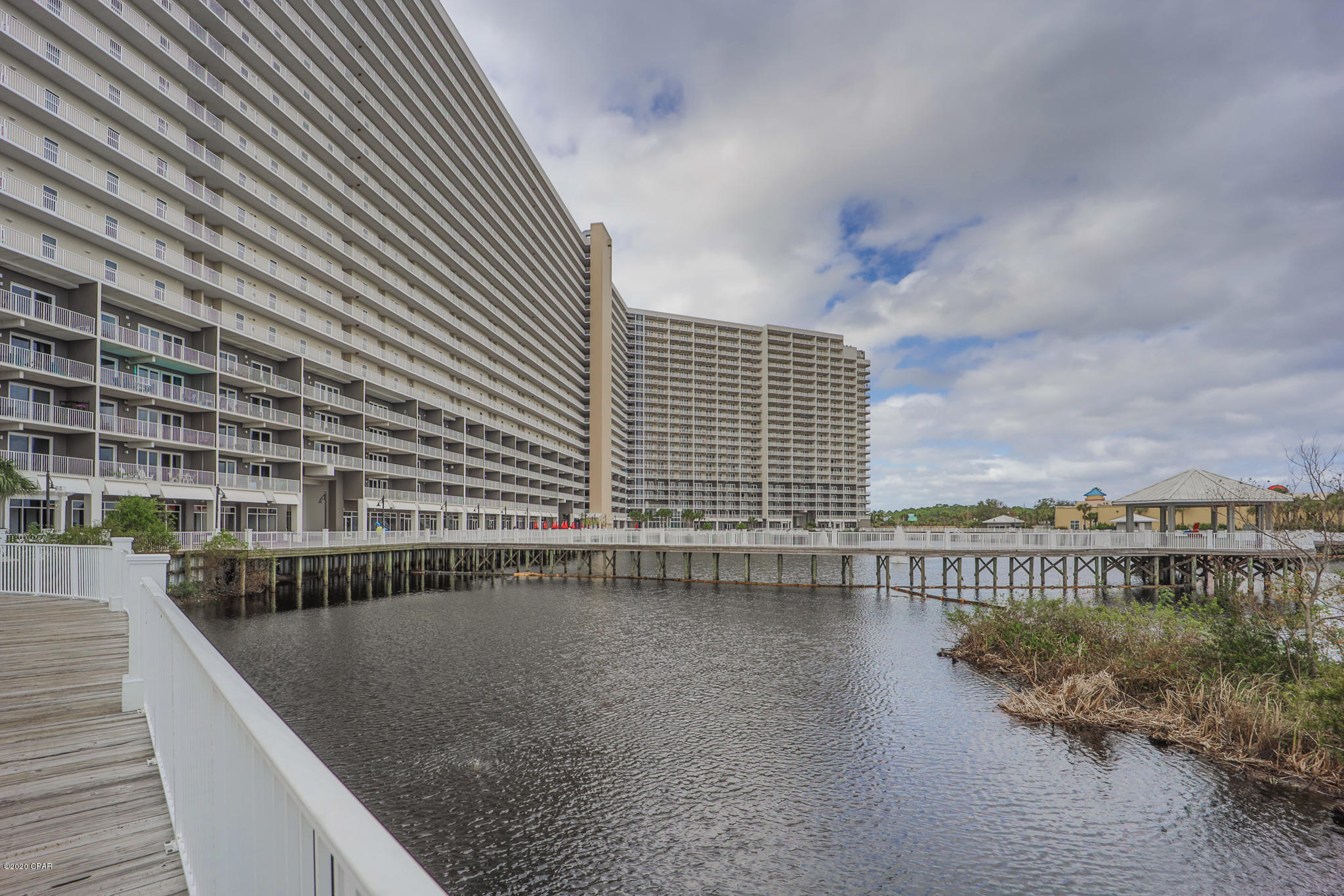 Laketown Wharf - Residential