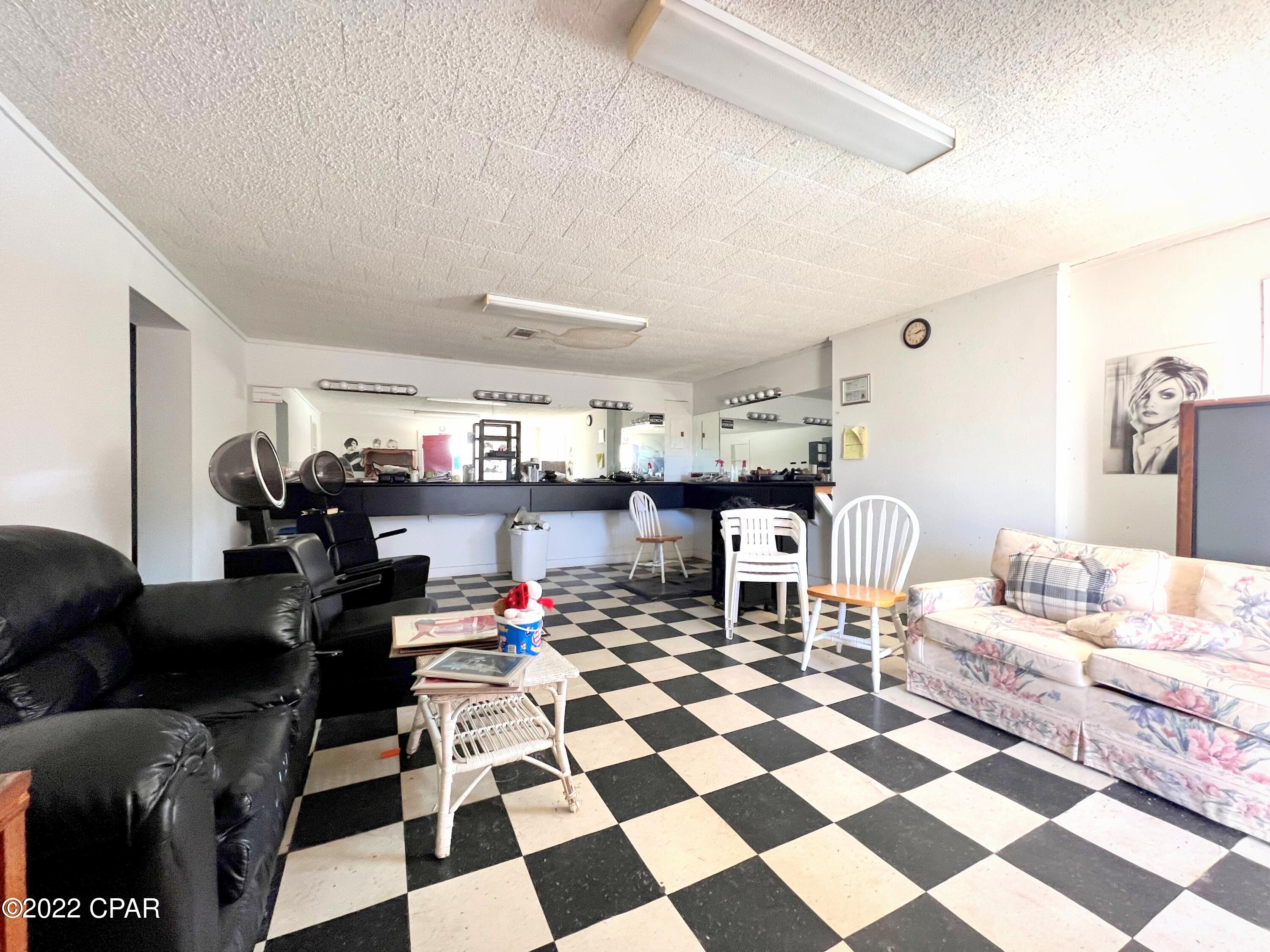 [No Recorded Subdiv] - Commercial Sale