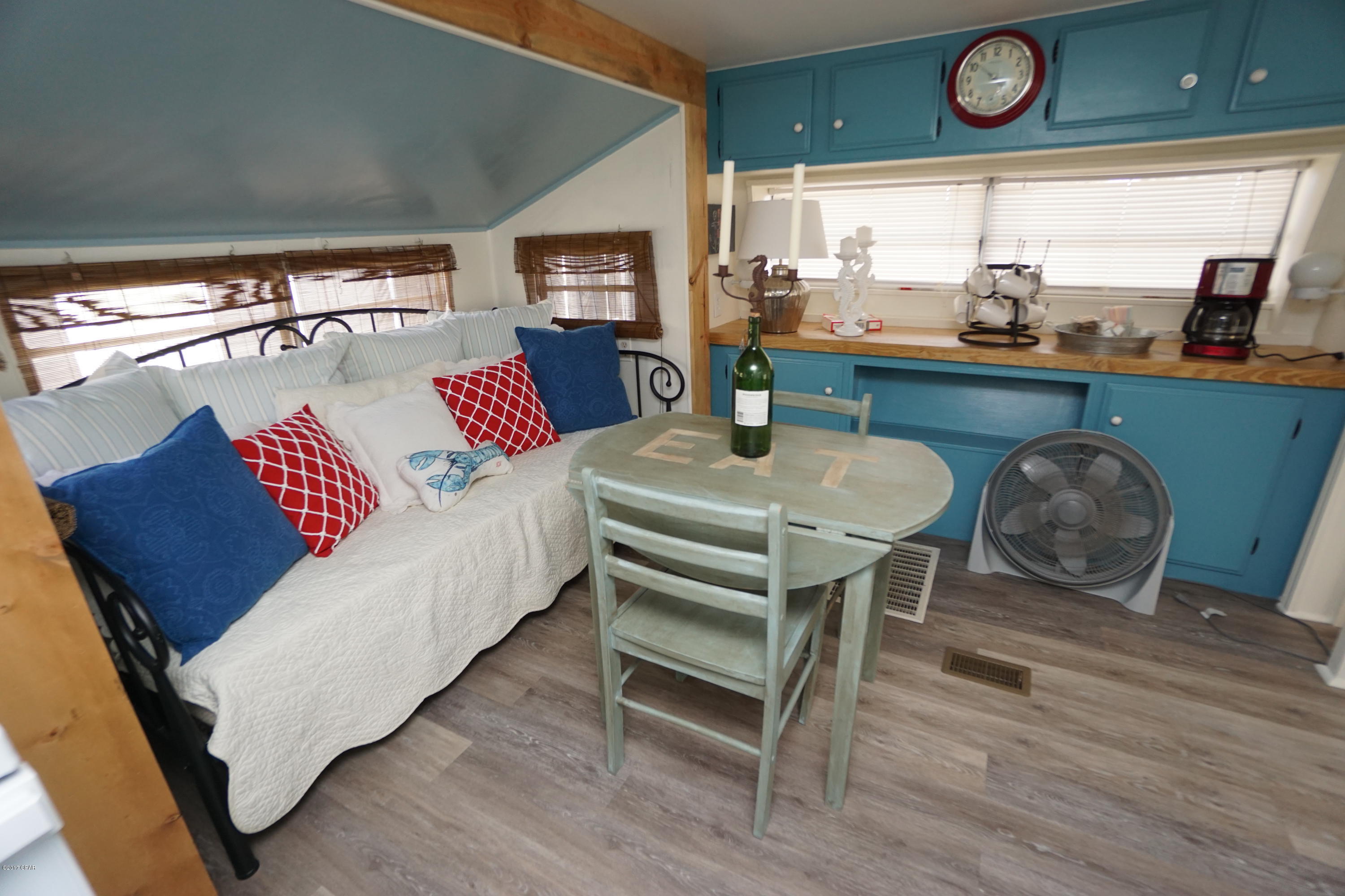 Venture Out Travel Trail - Residential