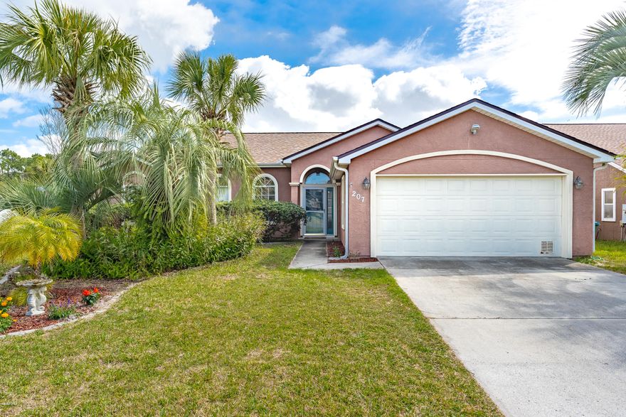 3bd(w/office), 2ba pool with spa home in the highly desirable Hidden Pines community.  Interior features include 2 fireplaces, open floor concept with split bedrooms, and 12 ft ceilings. 2017 upgrades/updates were a new A/C and new tile in living and dining areas. 2018 upgrades/updates were a new roof, kitchen appliances, fence repair,  tankless endless gas water heater, granite and hardware in kitchen, fireplace refractors and fireplace cleaning. Pool/spa heater replaced in 2020. The  sellers added a 16X24 ft deck to enjoy lounging and dining by the pool. Large backyard shed great for storage comes with the home as well. Termite bond to be provided to buyers. All info is approx. and should be verified by buyers if important