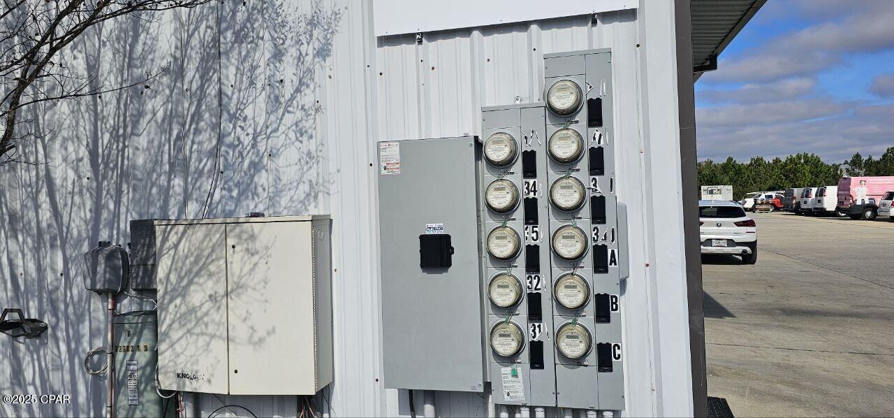 No Named Subdivision - Commercial Lease