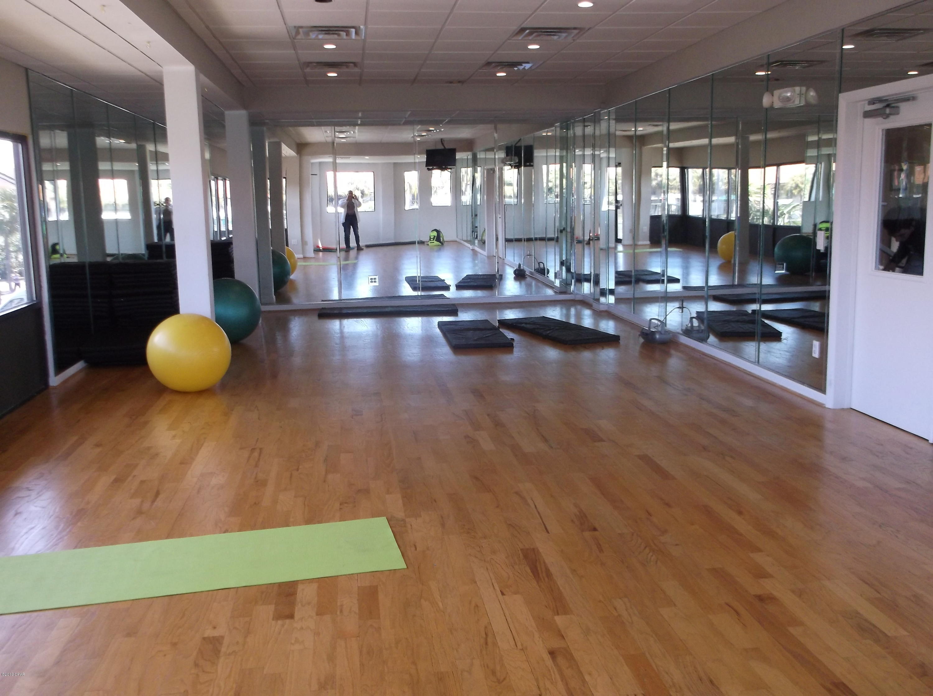 Edgewater Golf Villas III - Residential