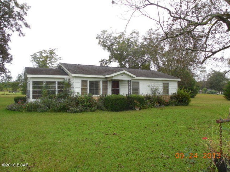 Great home just waiting for you! Just bring your toothbrush and move right in! This home is fully furnished! 3 Bedrooms 1 bath with Hardwood floors in the bedrooms! This home has a 10x 6 screened porch to relax on or Enjoy the Winter months sipping coffee in the 20x16 sunroom! Large 1.61 acre lot with several Pecan trees! Large Barn in the rear! This home is priced to SELL so call today for your personal showing!