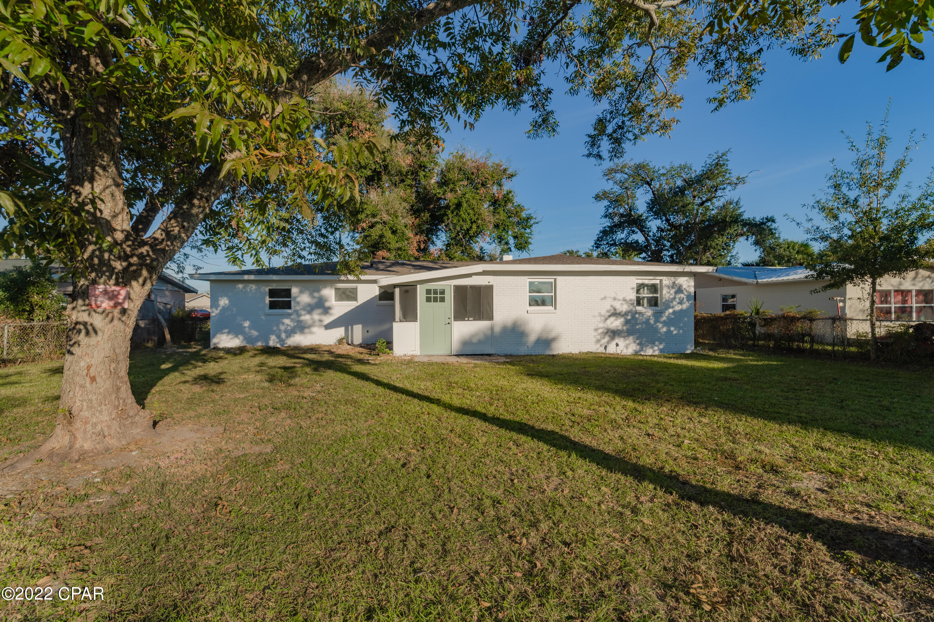 Parkway Manor - Residential