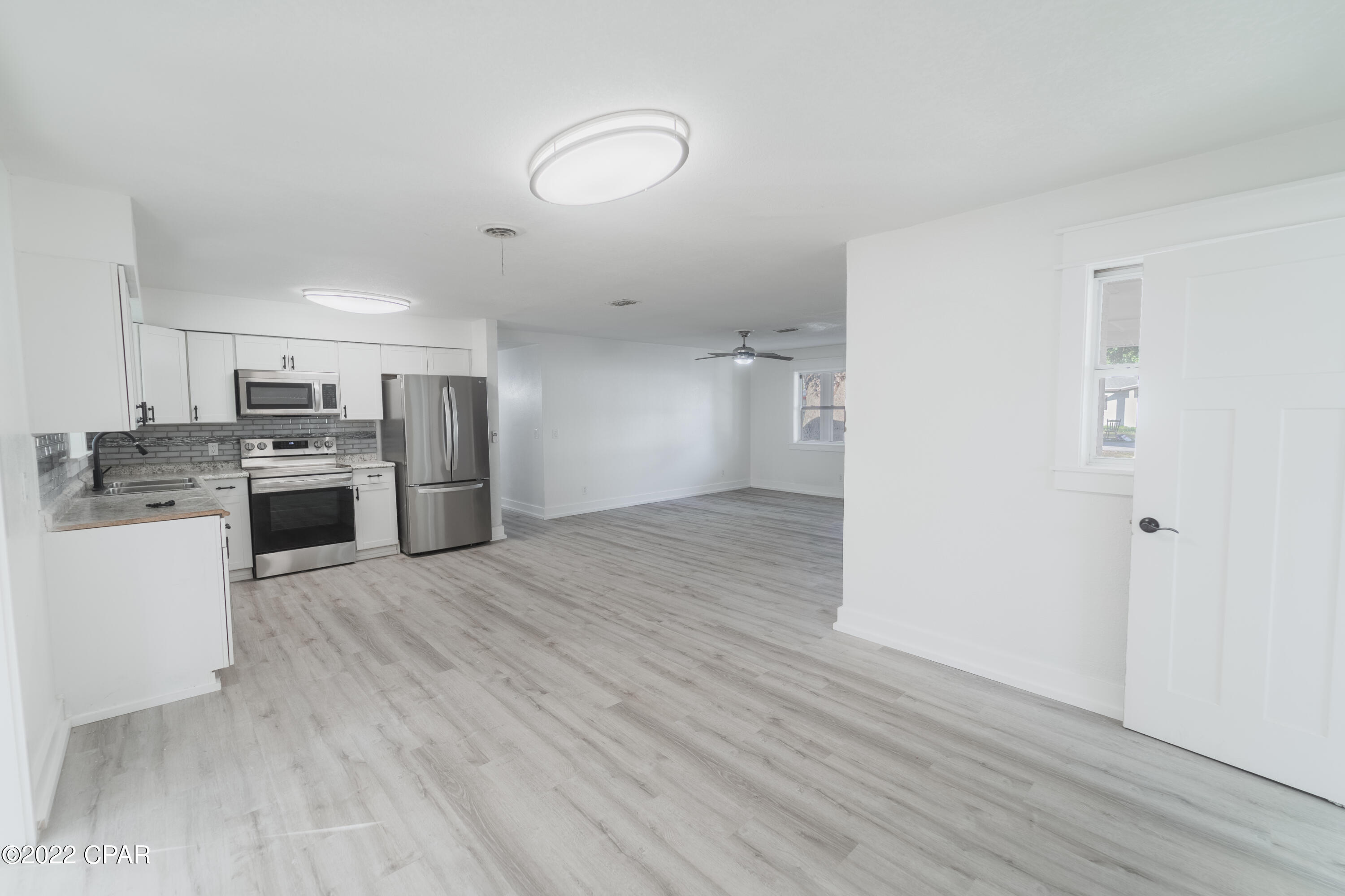 Parkway Manor - Residential