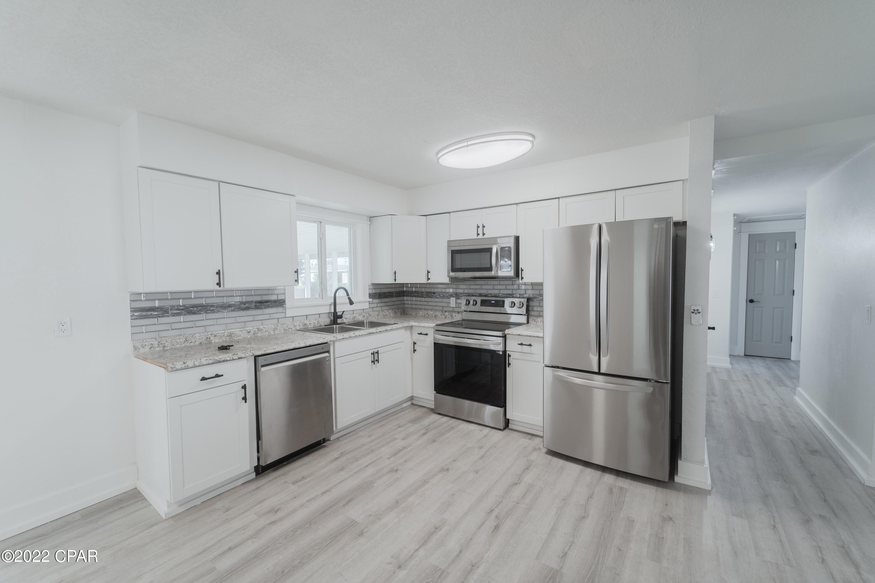 Parkway Manor - Residential