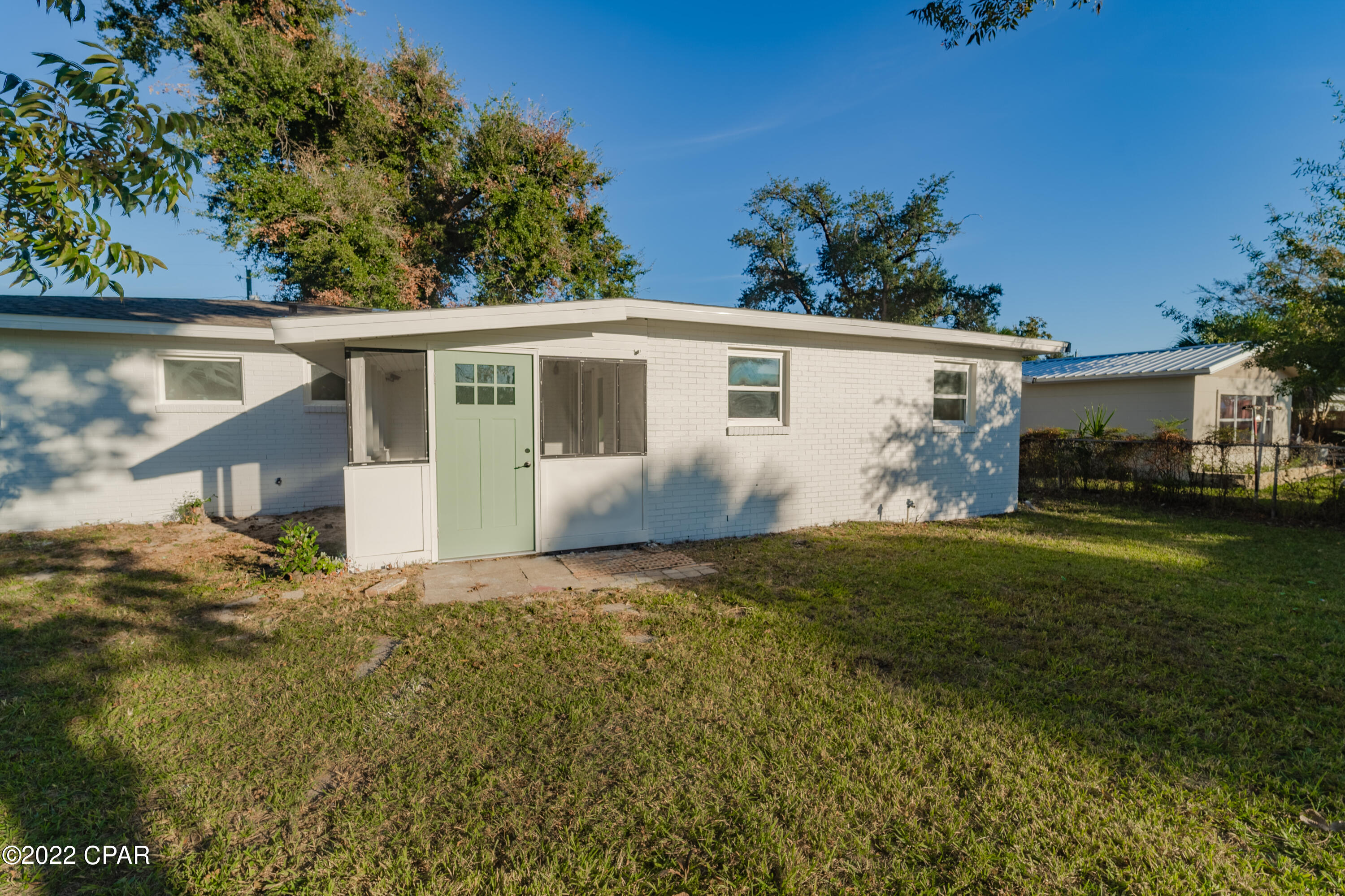 Parkway Manor - Residential