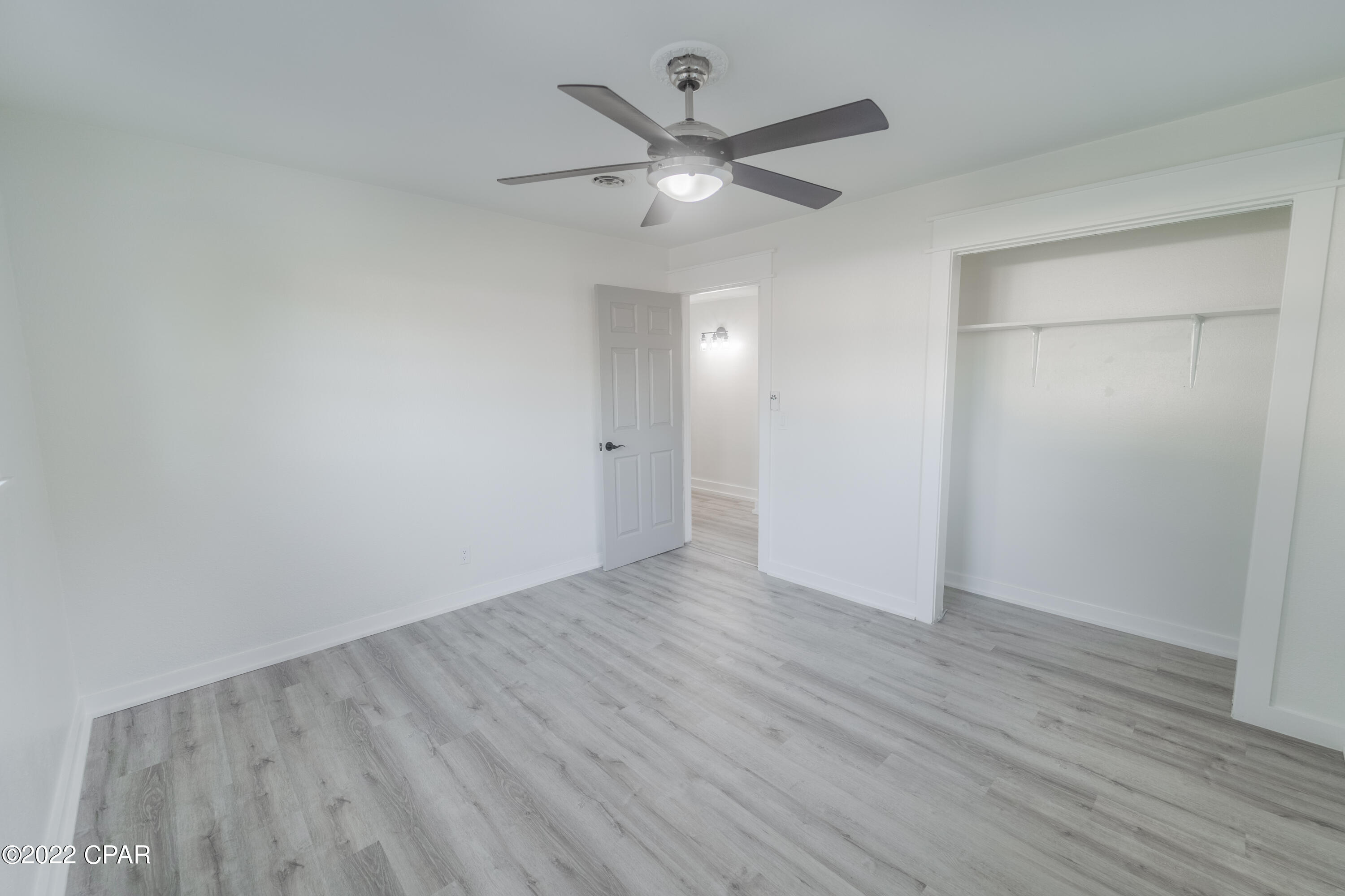 Parkway Manor - Residential