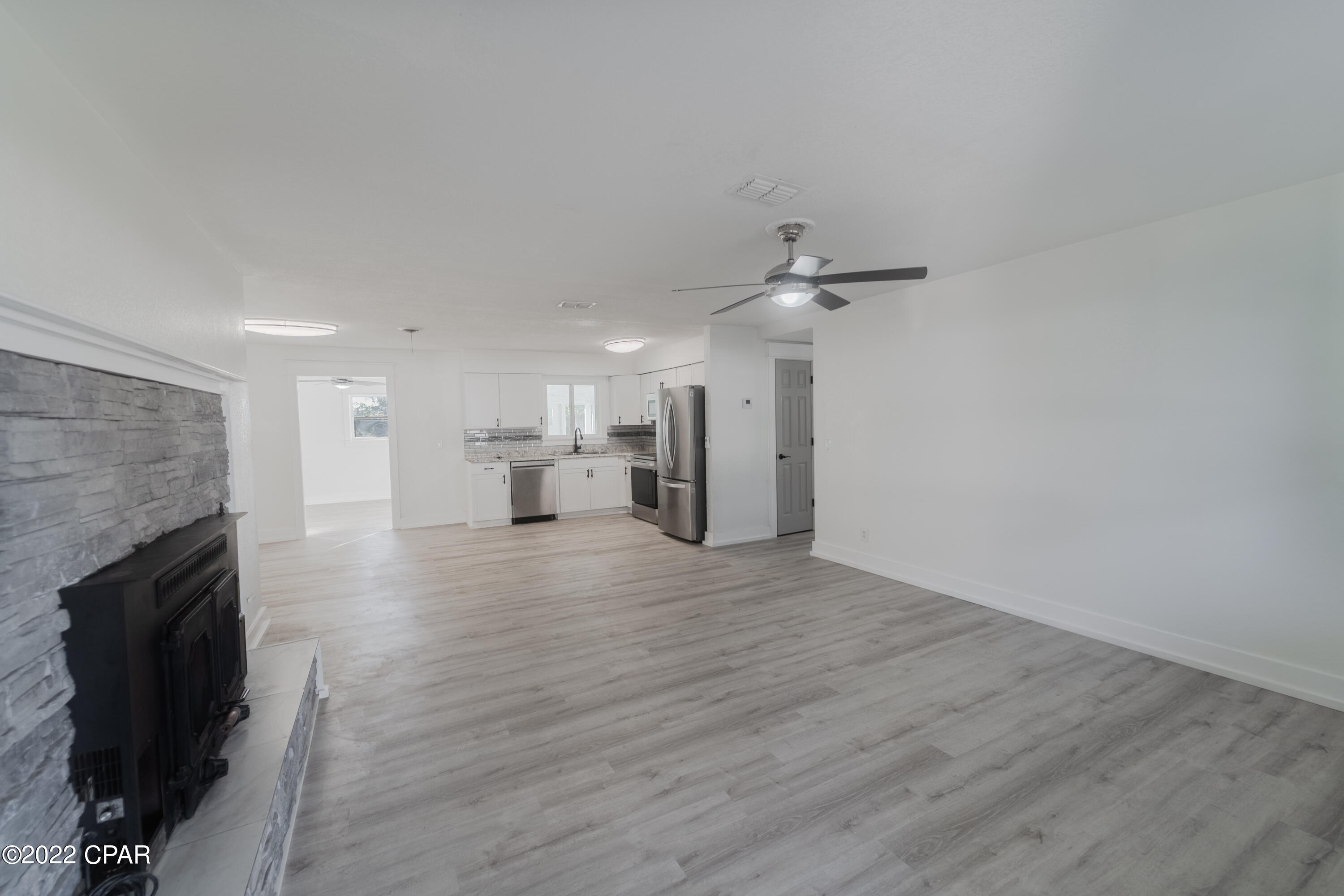 Parkway Manor - Residential